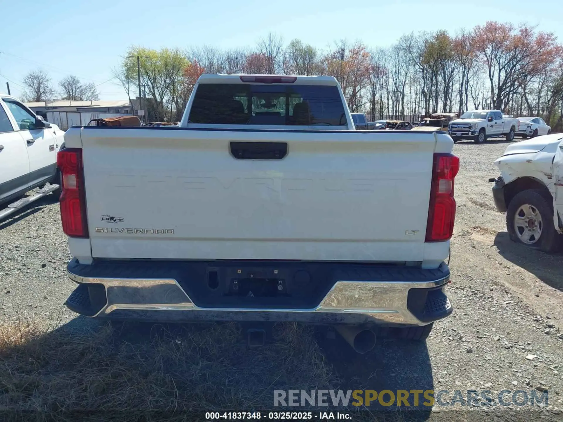 17 Photograph of a damaged car 1GC4YTEY5NF246508 CHEVROLET SILVERADO 3500HD 2022
