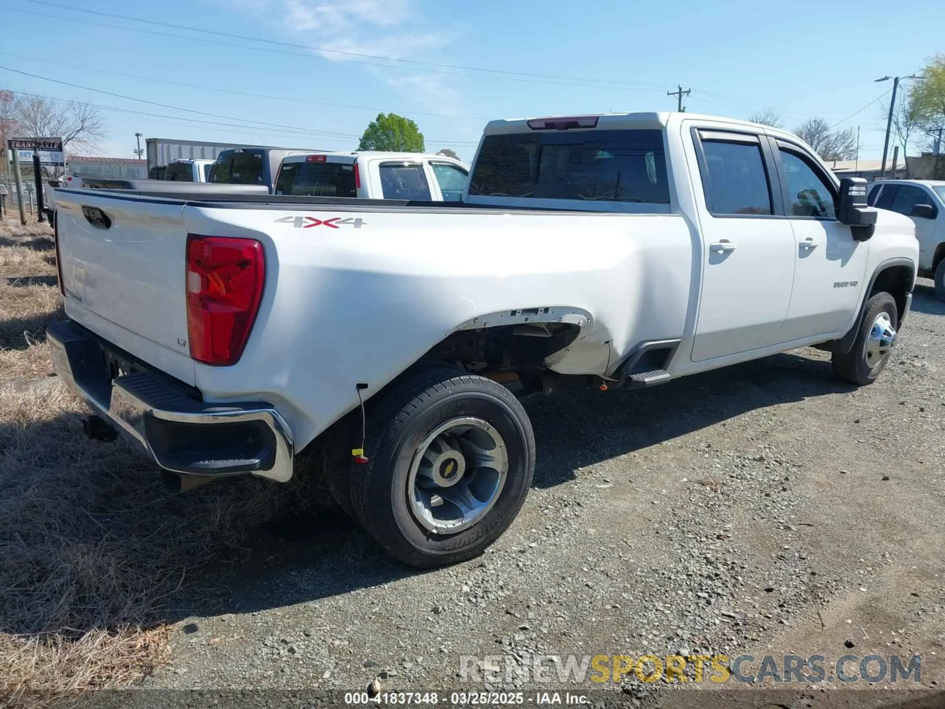 4 Photograph of a damaged car 1GC4YTEY5NF246508 CHEVROLET SILVERADO 3500HD 2022