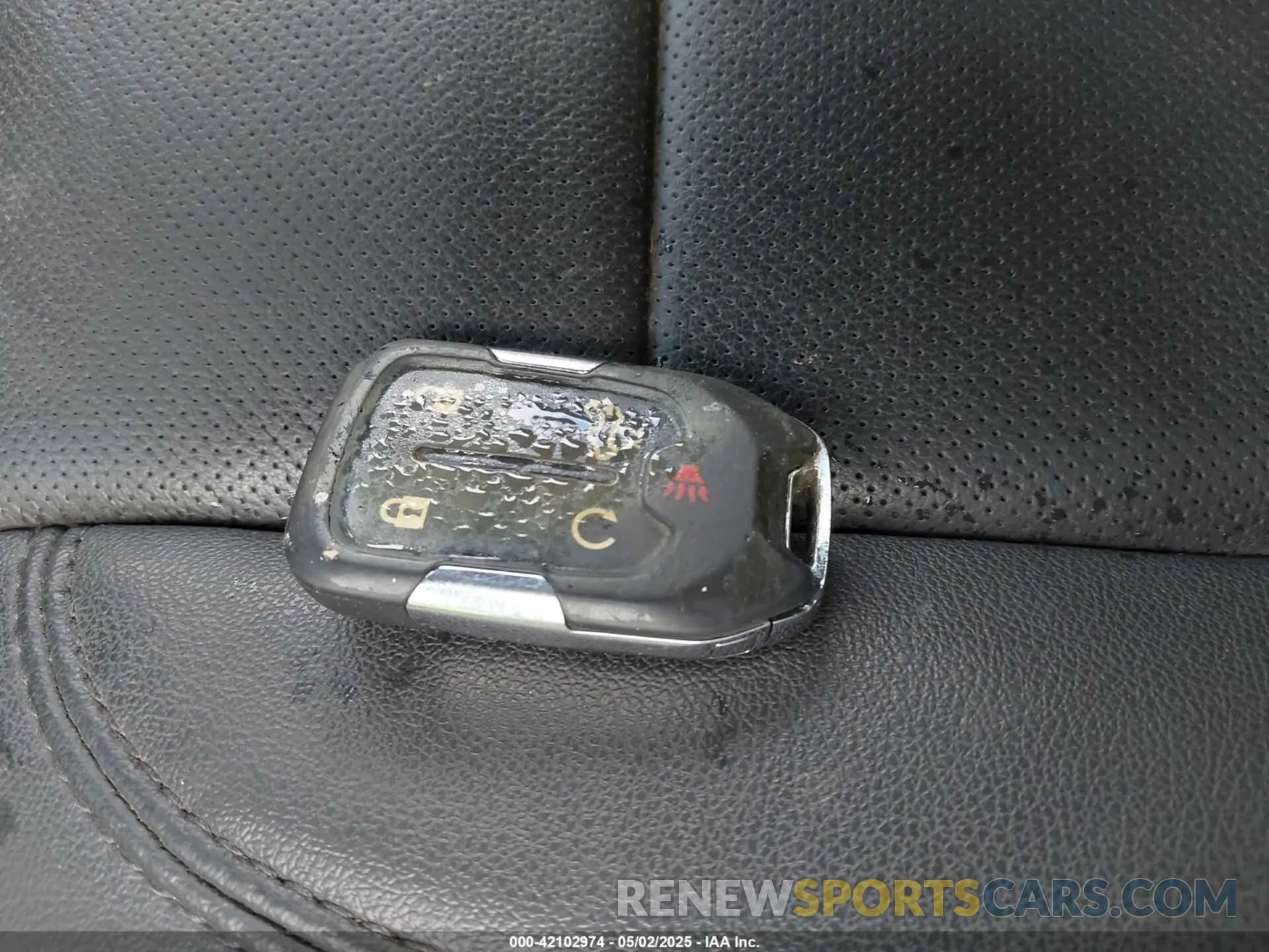 11 Photograph of a damaged car 1GC4YUE71NF100927 CHEVROLET SILVERADO 3500HD 2022