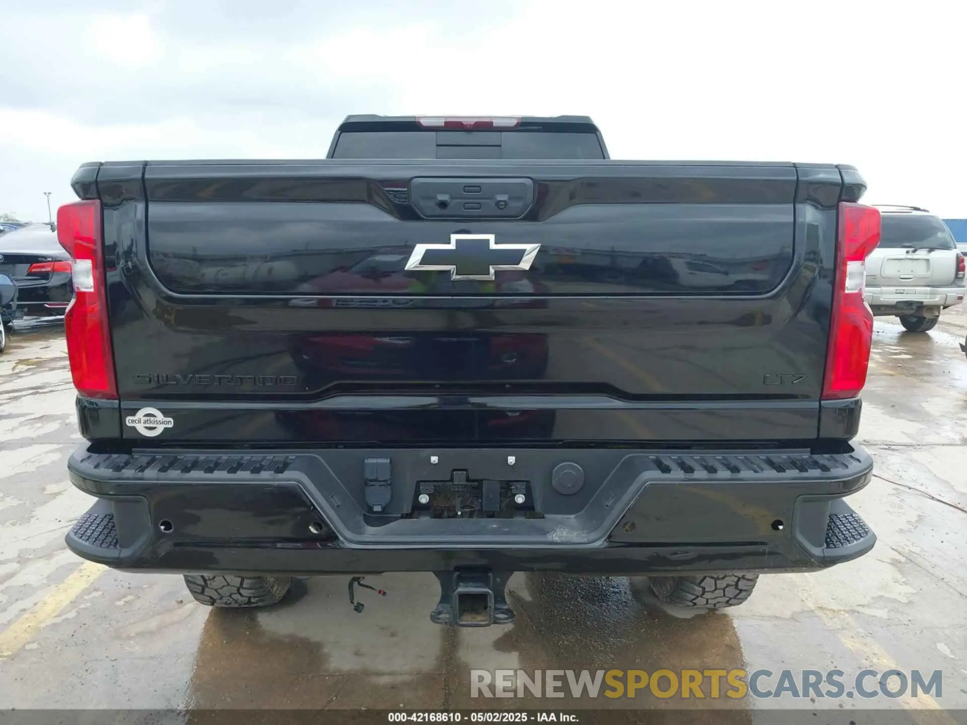 18 Photograph of a damaged car 1GC4YUEY0NF322609 CHEVROLET SILVERADO 3500HD 2022