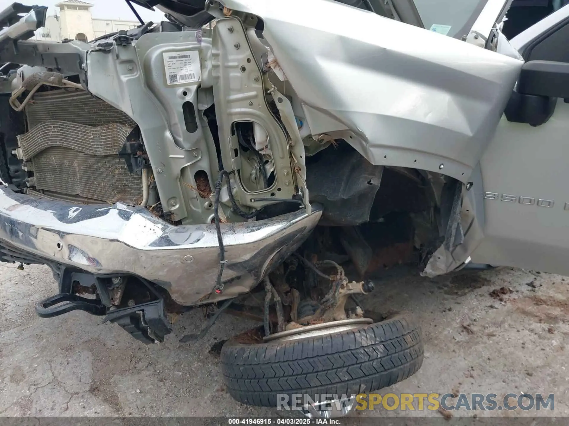 11 Photograph of a damaged car 1GC4YUEY1NF163633 CHEVROLET SILVERADO 3500HD 2022