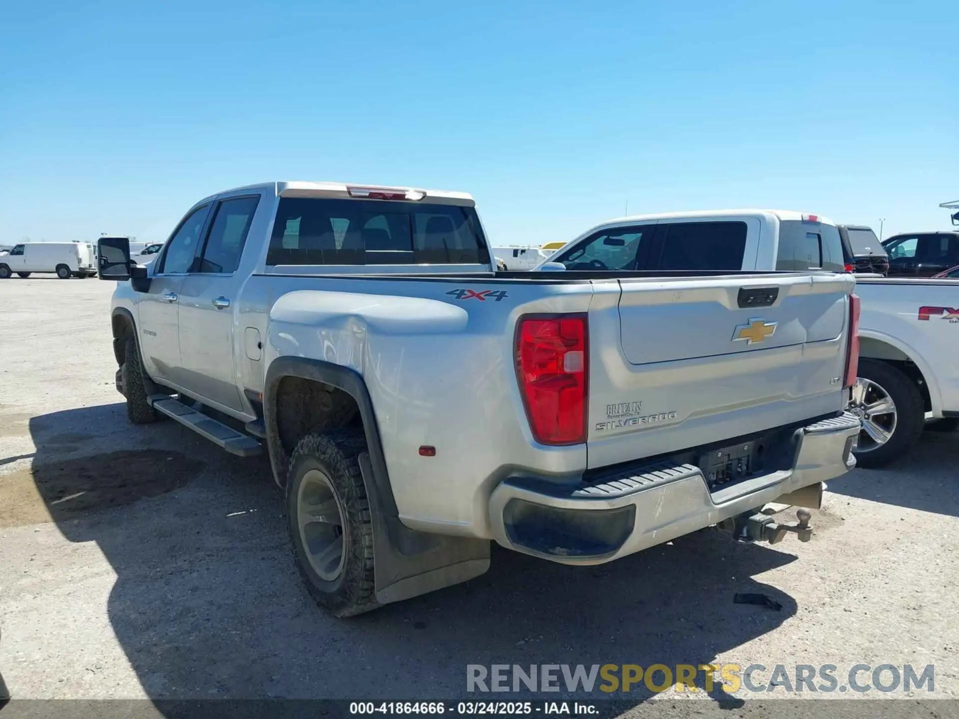 10 Photograph of a damaged car 1GC4YUEY7NF249464 CHEVROLET SILVERADO 3500HD 2022