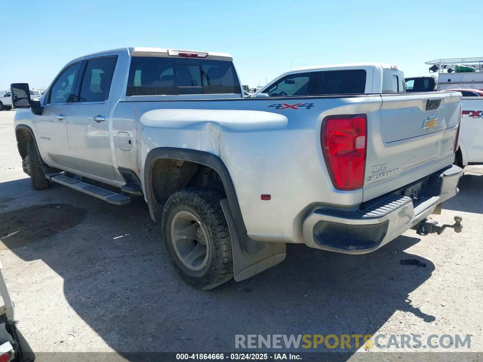 3 Photograph of a damaged car 1GC4YUEY7NF249464 CHEVROLET SILVERADO 3500HD 2022