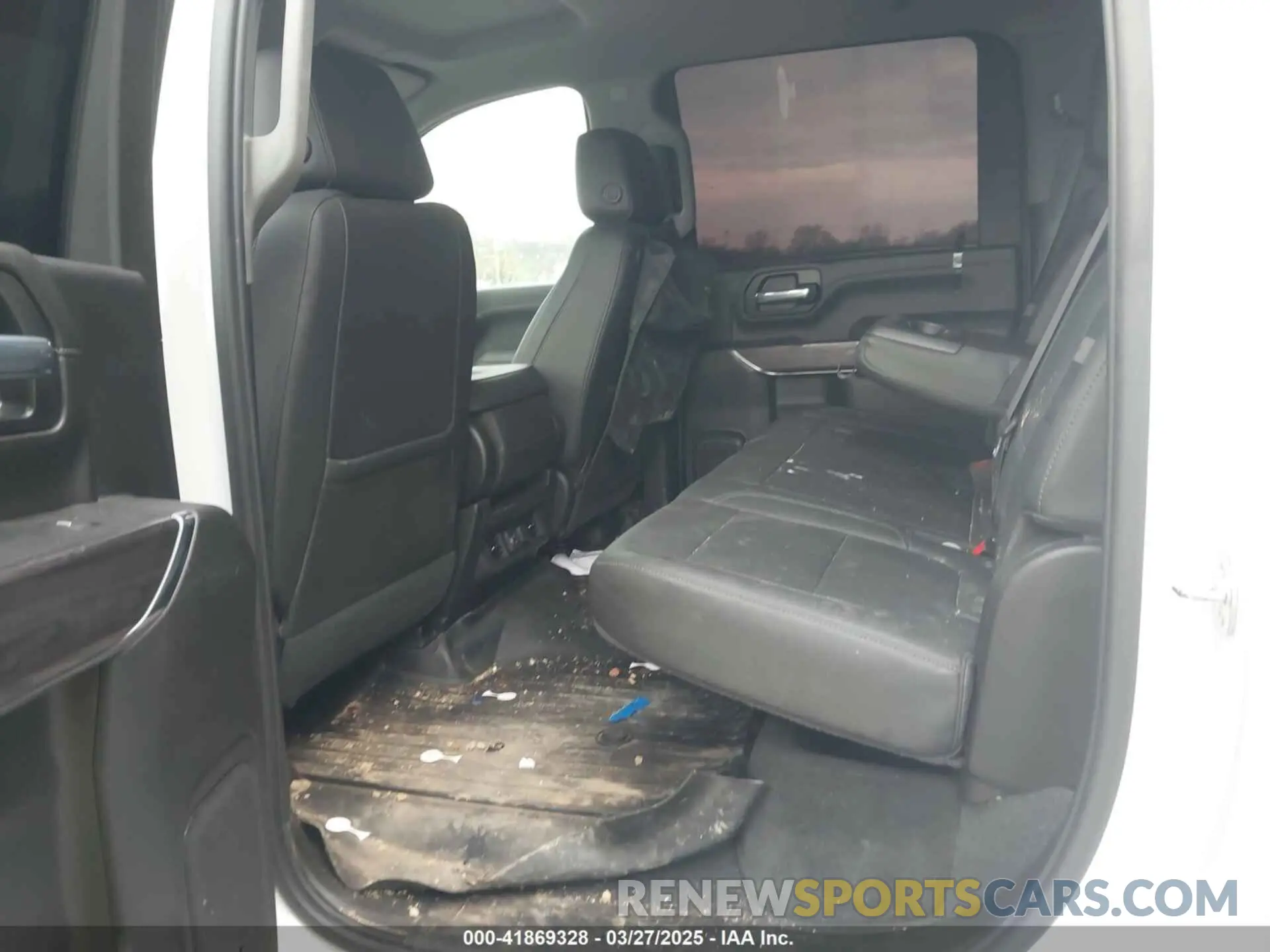 6 Photograph of a damaged car 1GC4YUEY8NF101386 CHEVROLET SILVERADO 3500HD 2022