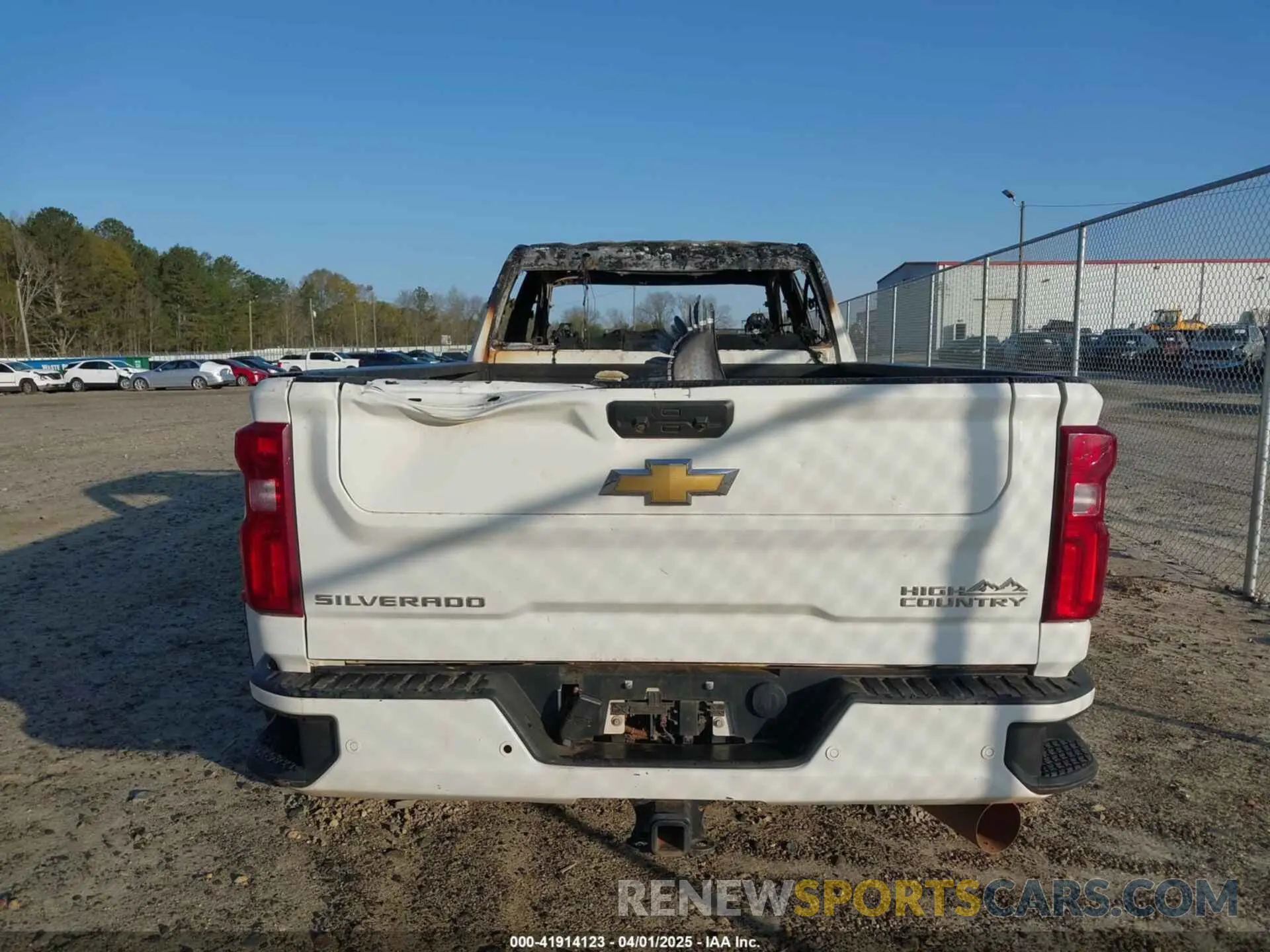 8 Photograph of a damaged car 1GC4YVEY0NF332160 CHEVROLET SILVERADO 3500HD 2022