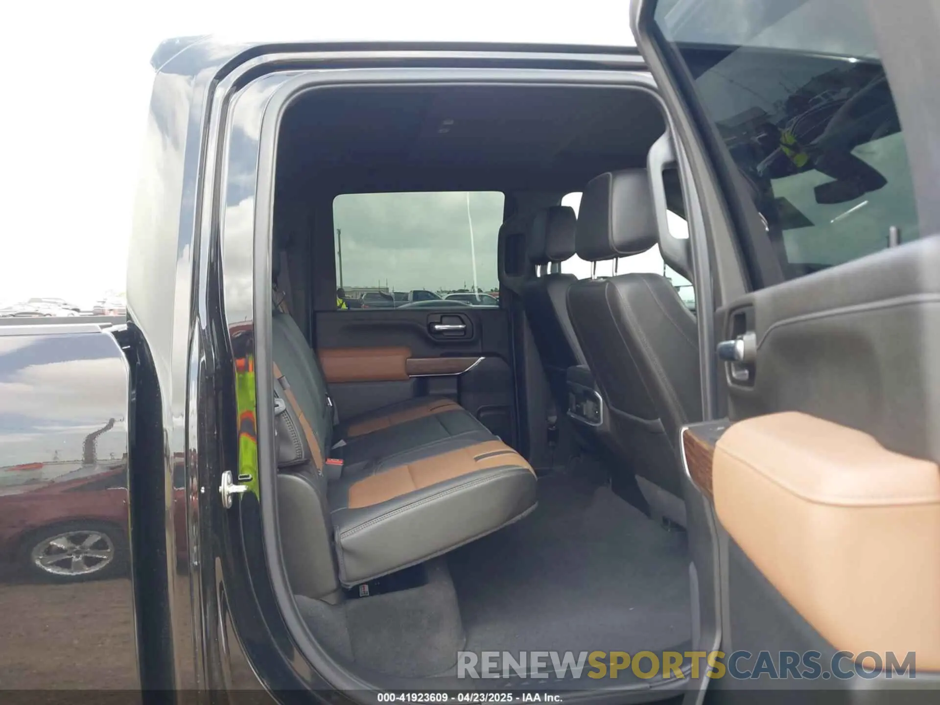 7 Photograph of a damaged car 1GC4YVEY6NF236324 CHEVROLET SILVERADO 3500HD 2022