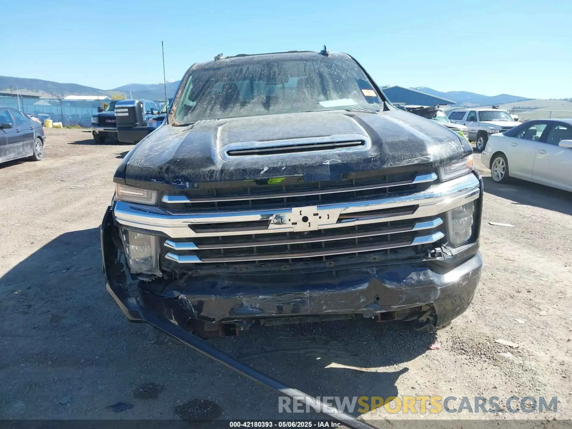 12 Photograph of a damaged car 2GC4YVEY3N1218788 CHEVROLET SILVERADO 3500HD 2022