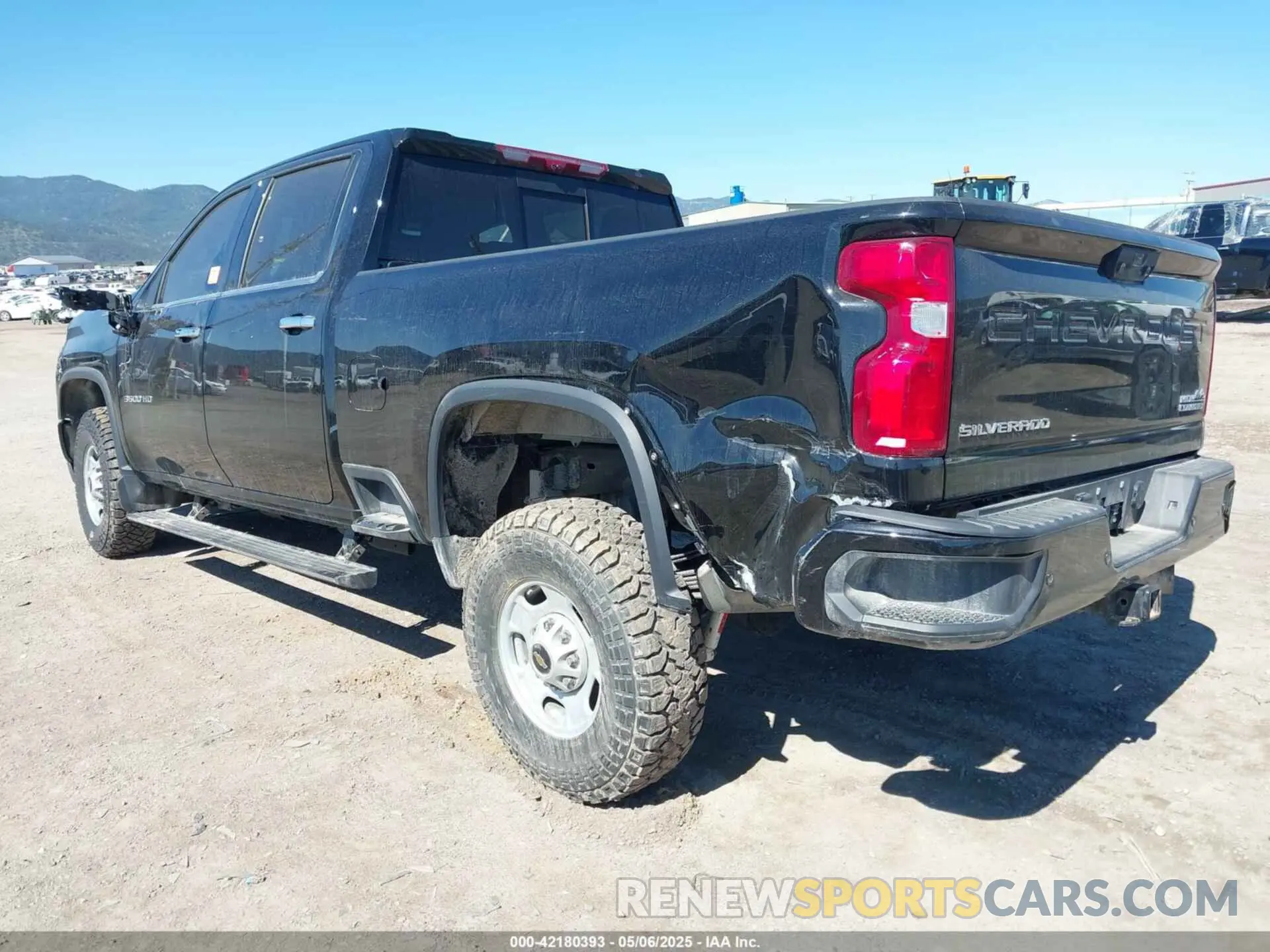 3 Photograph of a damaged car 2GC4YVEY3N1218788 CHEVROLET SILVERADO 3500HD 2022