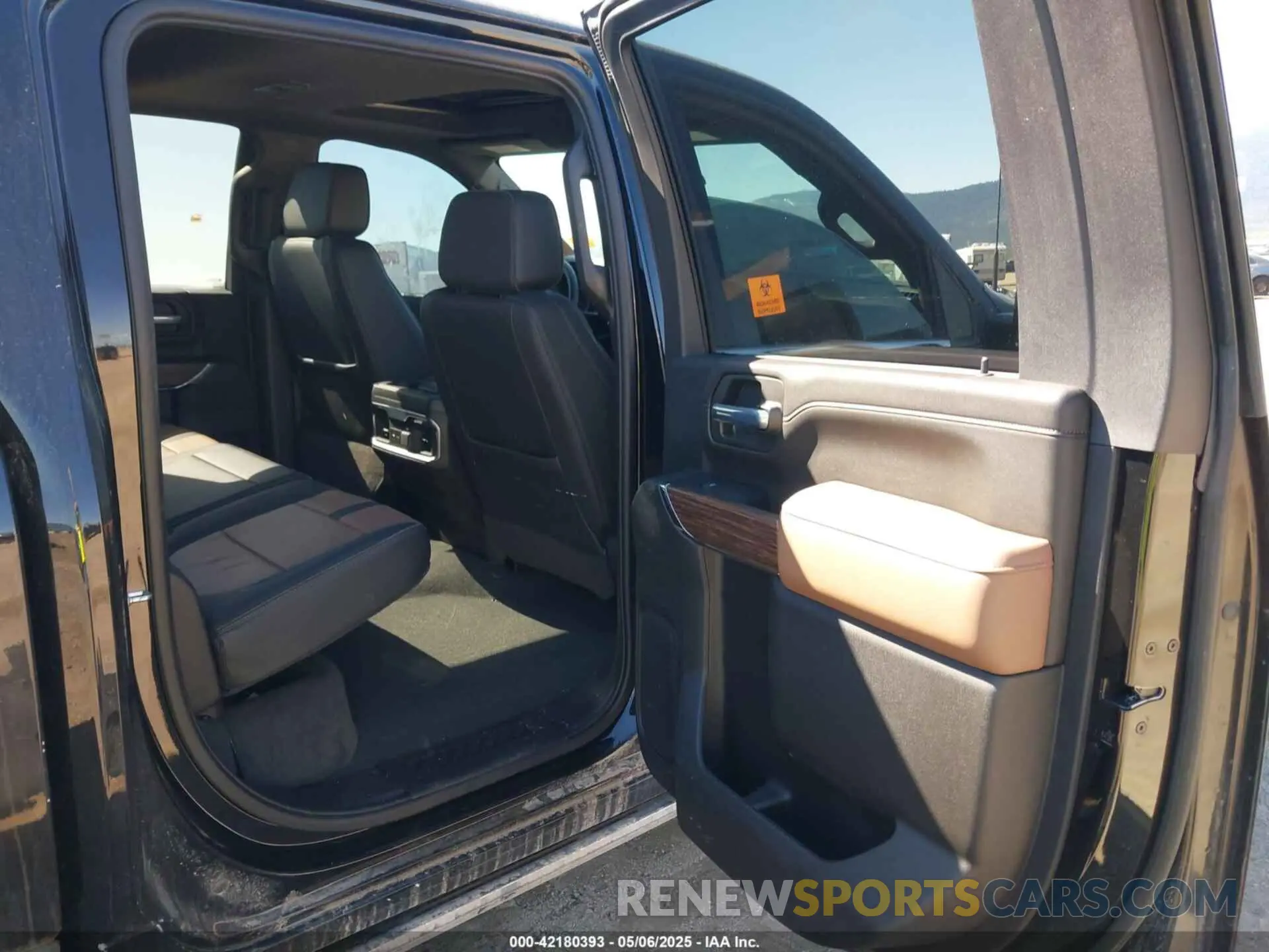 8 Photograph of a damaged car 2GC4YVEY3N1218788 CHEVROLET SILVERADO 3500HD 2022