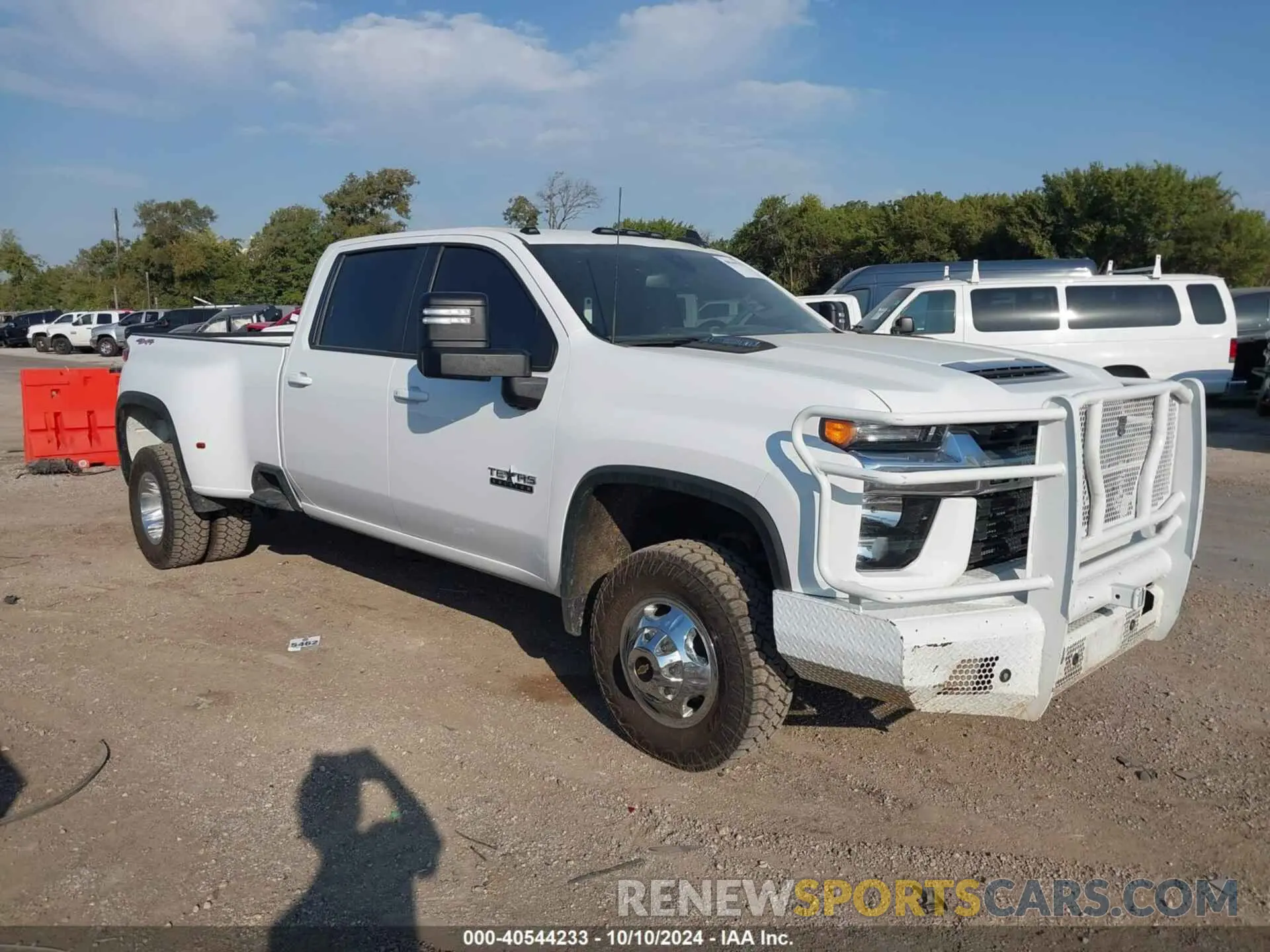 1 Photograph of a damaged car 1GC4YTEY1PF169445 CHEVROLET SILVERADO 3500HD 2023