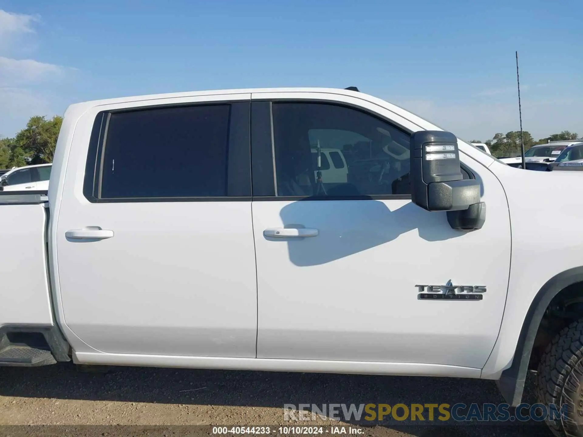 13 Photograph of a damaged car 1GC4YTEY1PF169445 CHEVROLET SILVERADO 3500HD 2023
