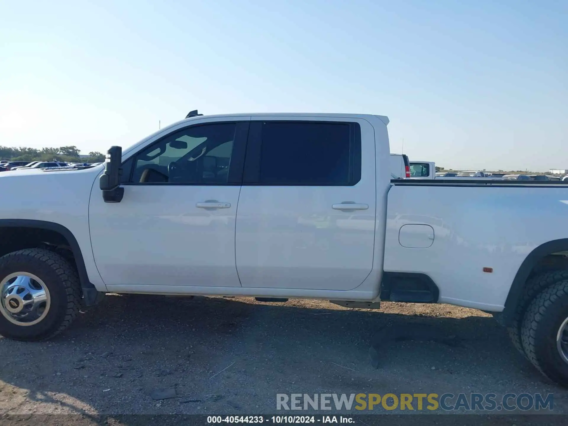14 Photograph of a damaged car 1GC4YTEY1PF169445 CHEVROLET SILVERADO 3500HD 2023