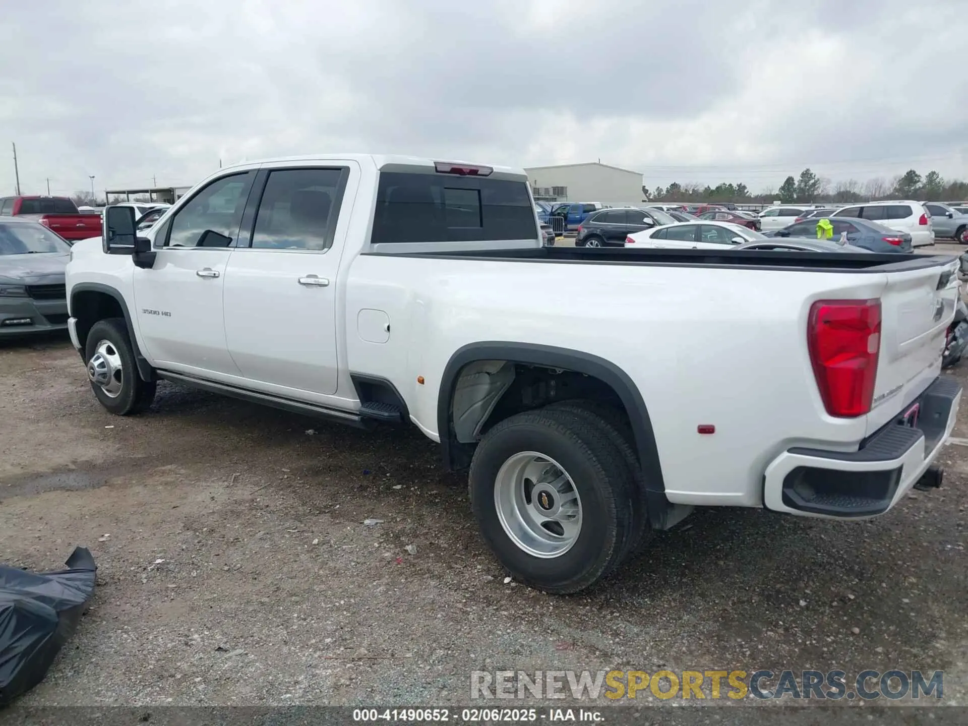 14 Photograph of a damaged car 1GC4YVEY4PF163733 CHEVROLET SILVERADO 3500HD 2023