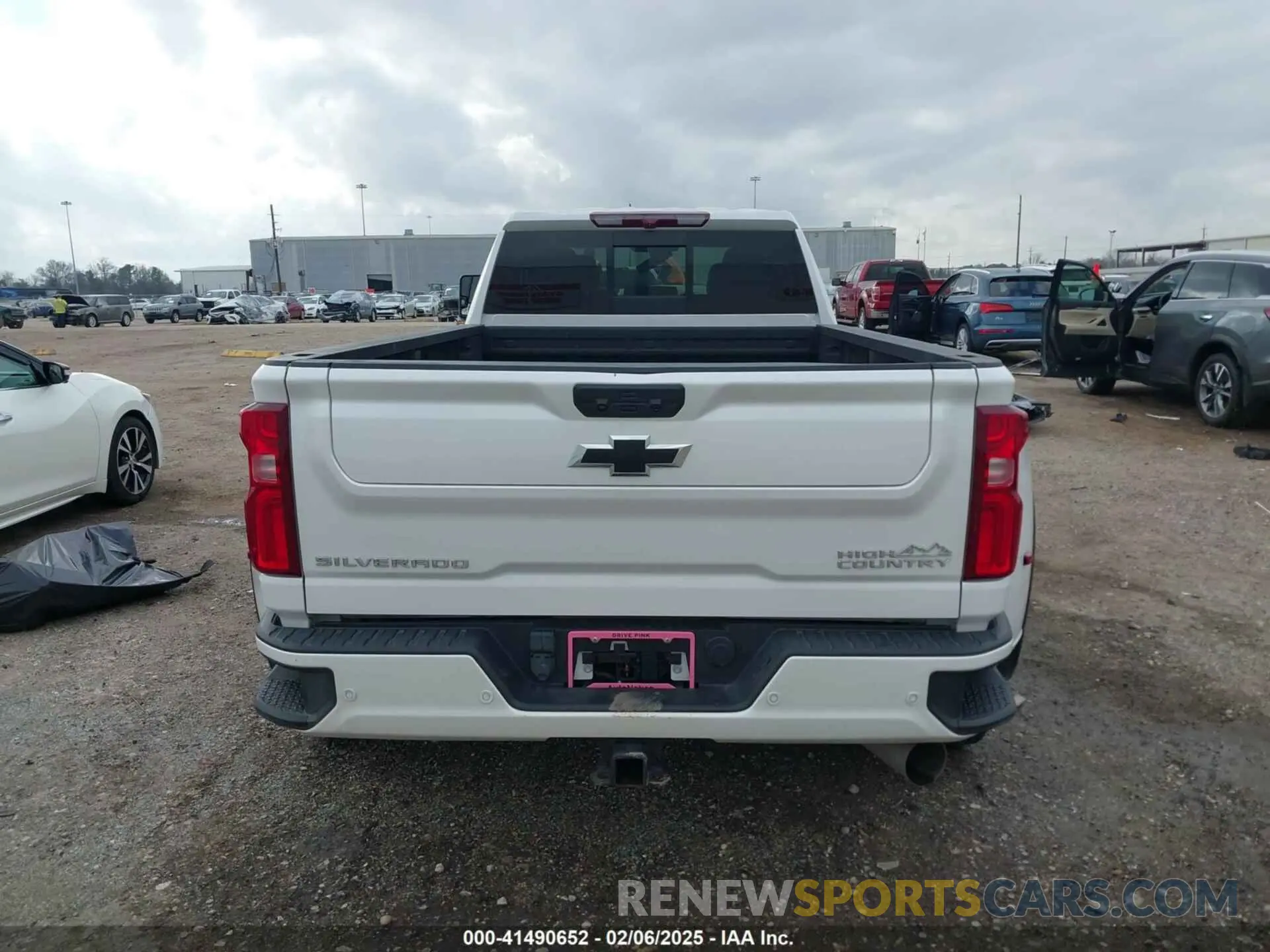 15 Photograph of a damaged car 1GC4YVEY4PF163733 CHEVROLET SILVERADO 3500HD 2023