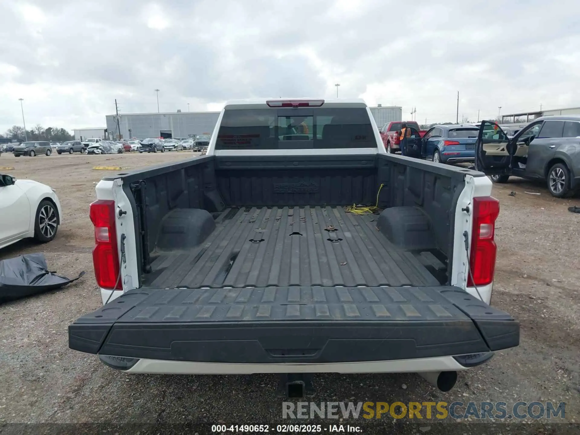 16 Photograph of a damaged car 1GC4YVEY4PF163733 CHEVROLET SILVERADO 3500HD 2023