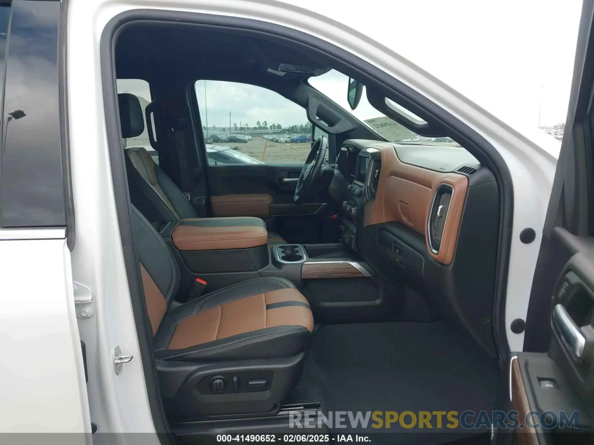 7 Photograph of a damaged car 1GC4YVEY4PF163733 CHEVROLET SILVERADO 3500HD 2023