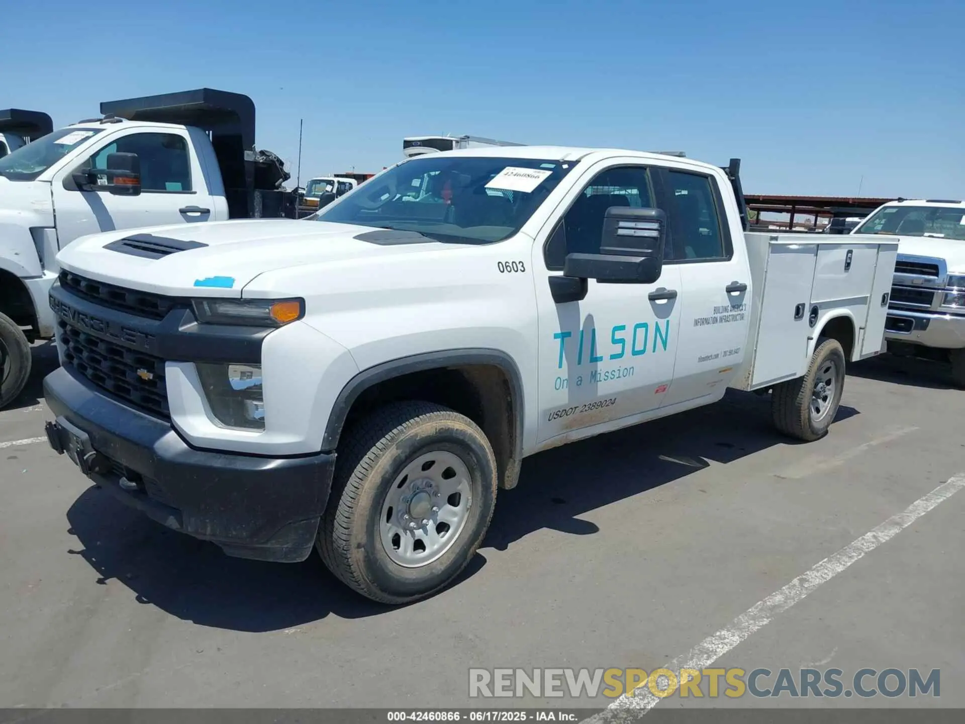 2 Photograph of a damaged car 1GC5YSE7XPF236209 CHEVROLET SILVERADO 3500HD 2023