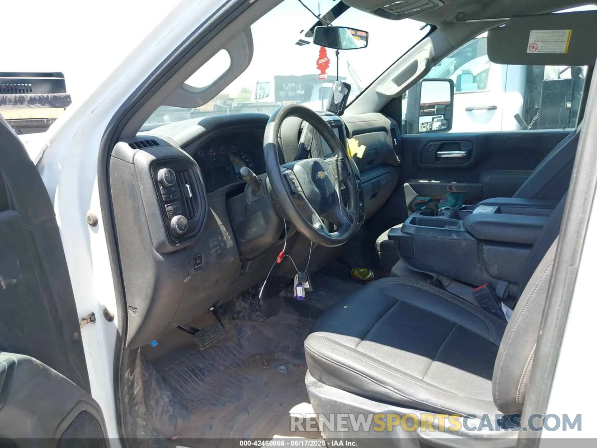 7 Photograph of a damaged car 1GC5YSE7XPF236209 CHEVROLET SILVERADO 3500HD 2023