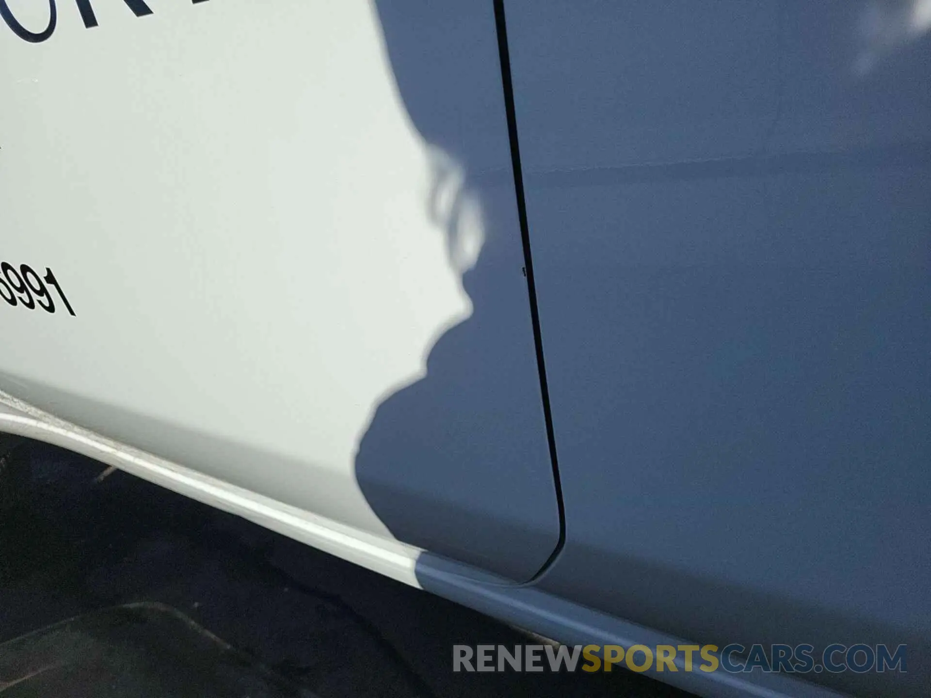 4 Photograph of a damaged car 1GC3YSE70RF322171 CHEVROLET SILVERADO 3500HD 2024