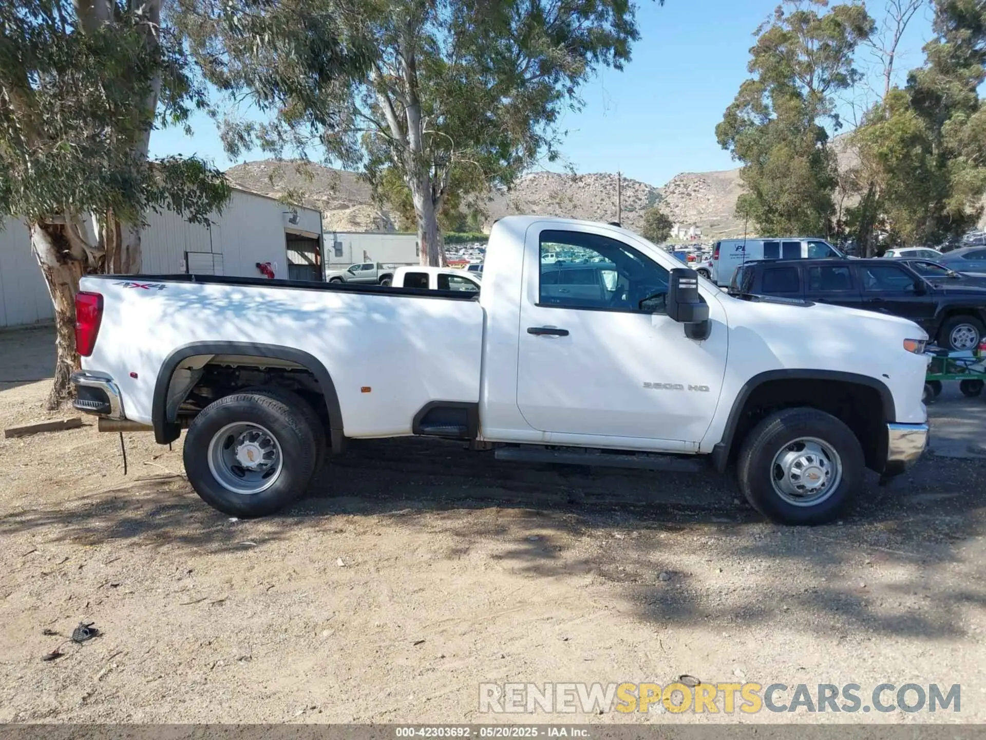 13 Photograph of a damaged car 1GC3YSEY8RF387083 CHEVROLET SILVERADO 3500HD 2024