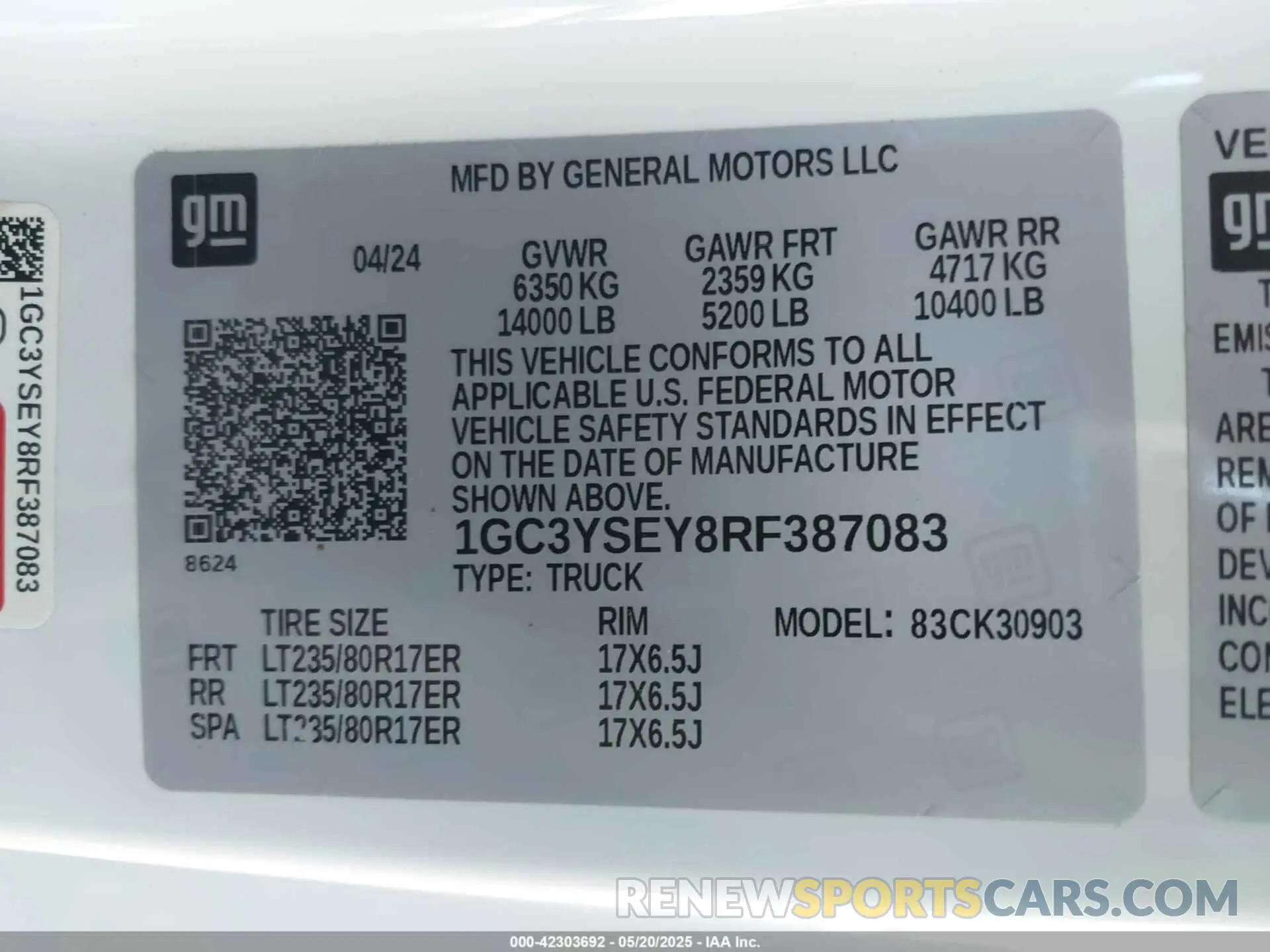 8 Photograph of a damaged car 1GC3YSEY8RF387083 CHEVROLET SILVERADO 3500HD 2024