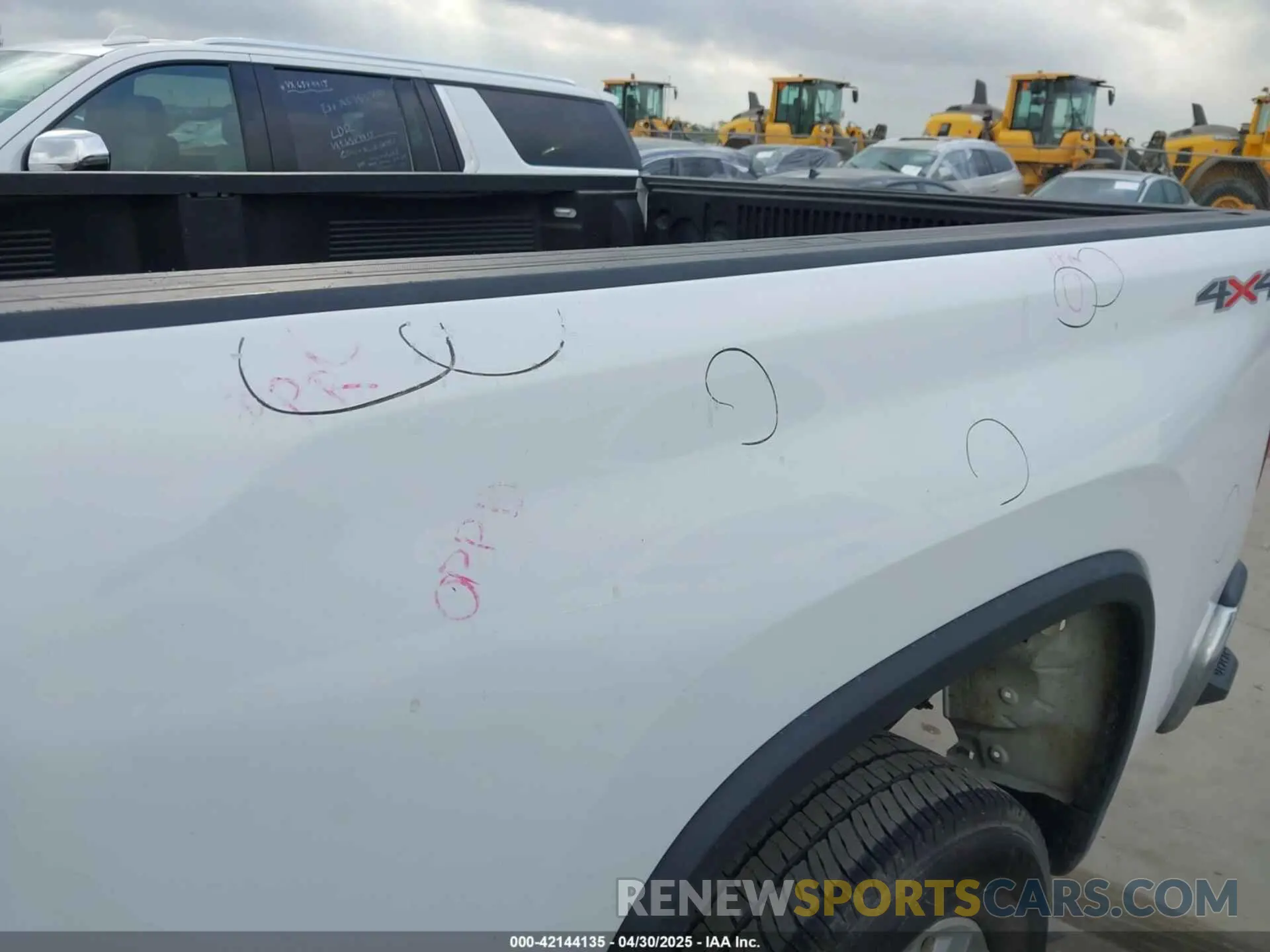 12 Photograph of a damaged car 1GC4YTEY4RF370775 CHEVROLET SILVERADO 3500HD 2024