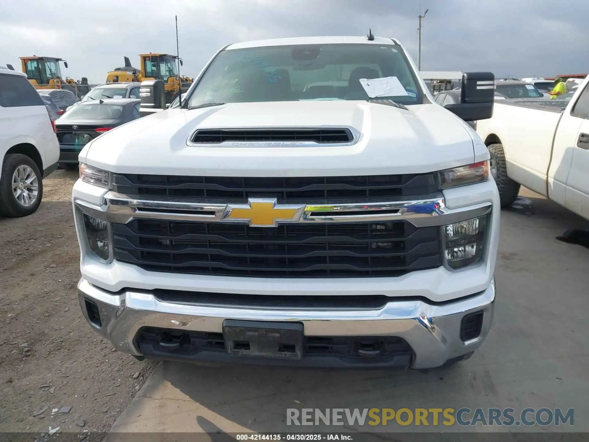 13 Photograph of a damaged car 1GC4YTEY4RF370775 CHEVROLET SILVERADO 3500HD 2024