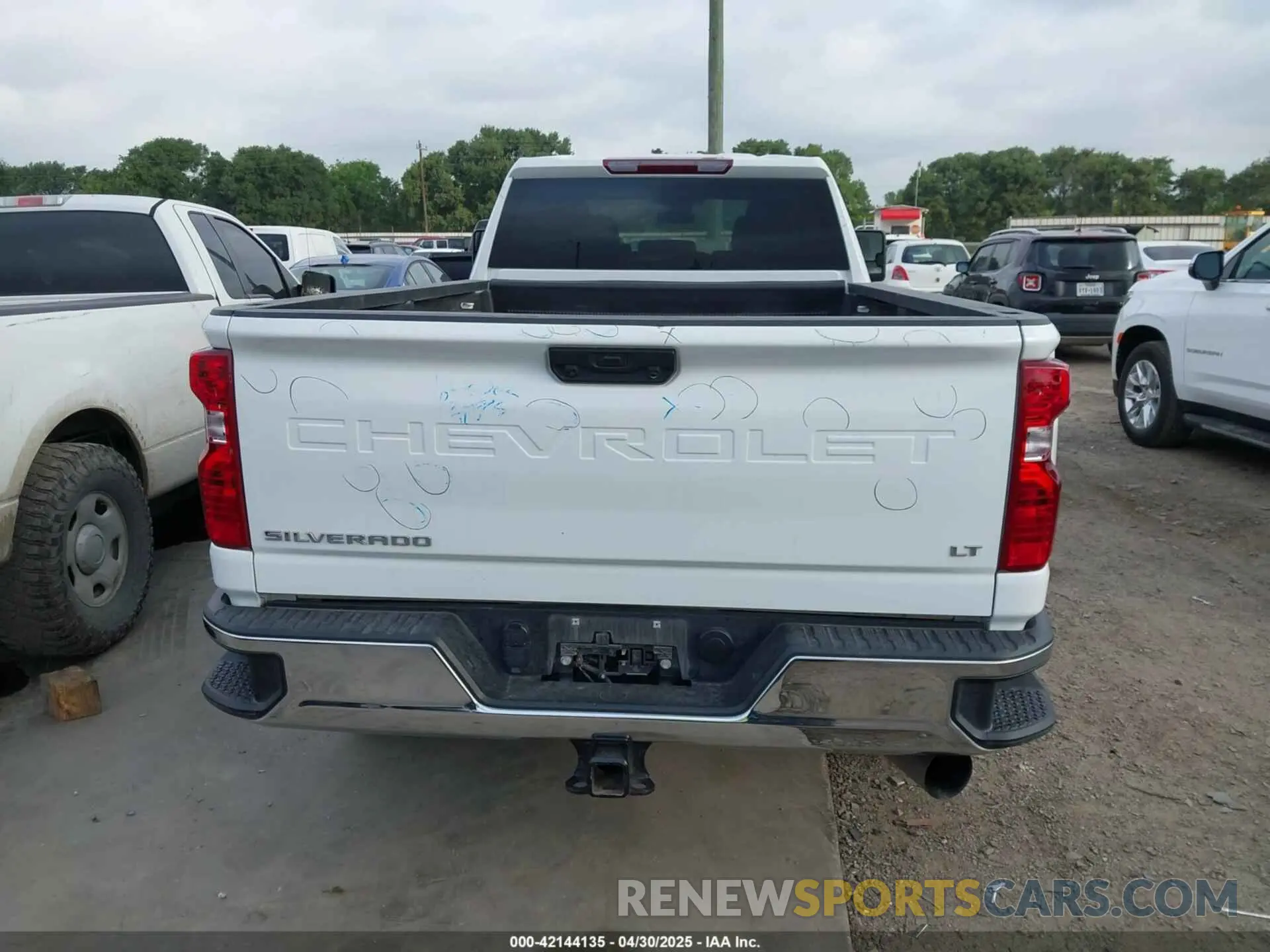 16 Photograph of a damaged car 1GC4YTEY4RF370775 CHEVROLET SILVERADO 3500HD 2024