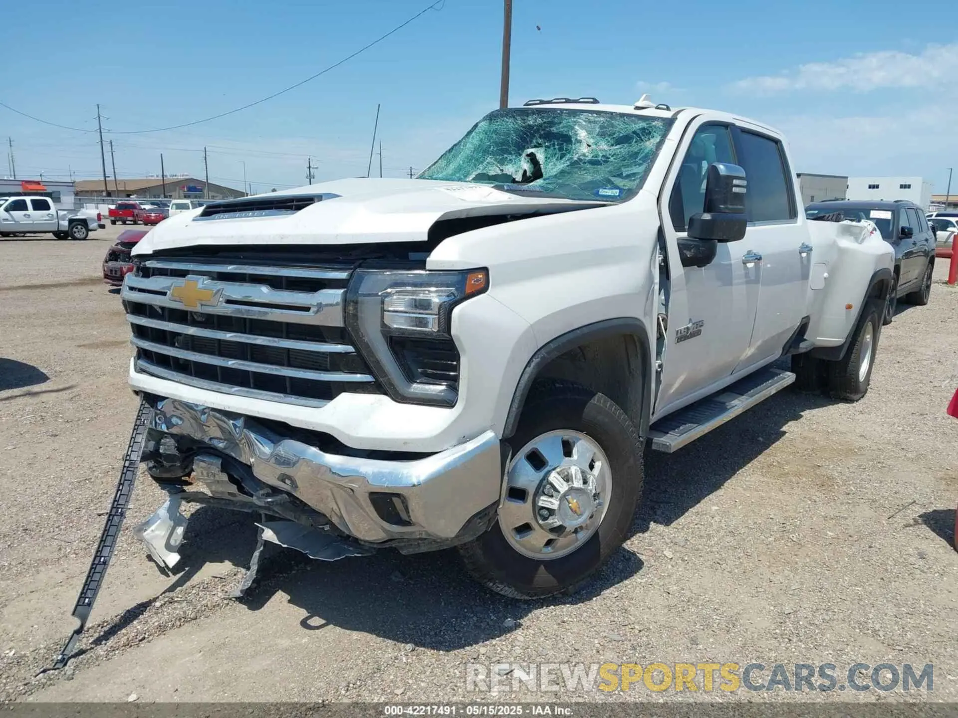2 Photograph of a damaged car 1GC4YUEY0RF196337 CHEVROLET SILVERADO 3500HD 2024