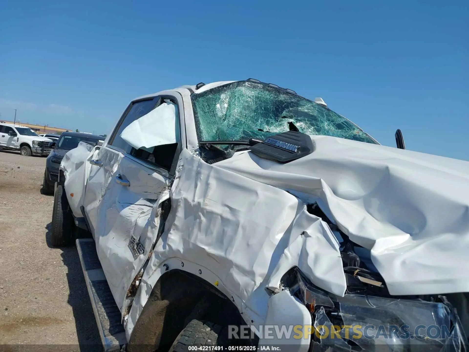 6 Photograph of a damaged car 1GC4YUEY0RF196337 CHEVROLET SILVERADO 3500HD 2024