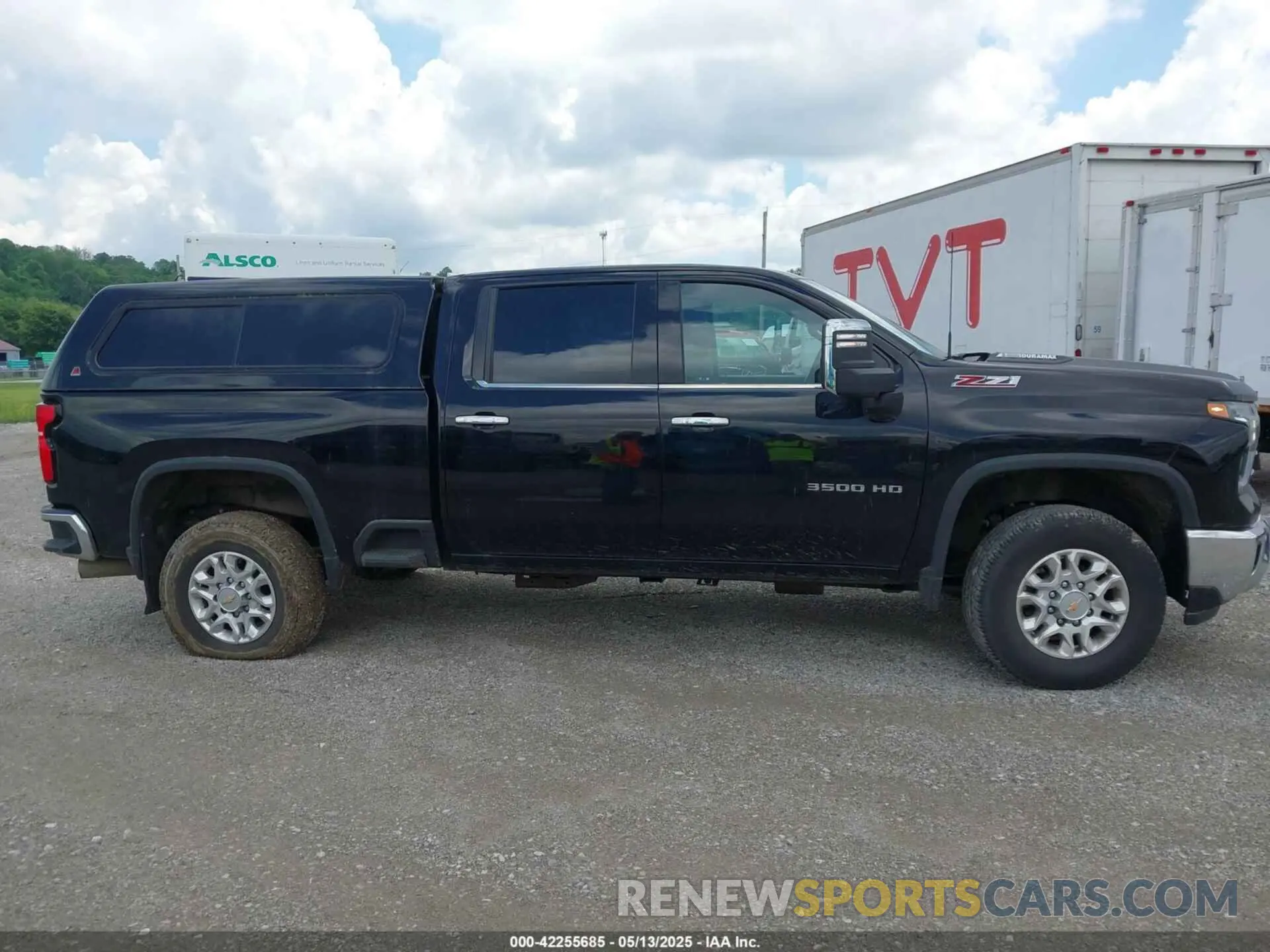 13 Photograph of a damaged car 2GC4YUEY1R1100545 CHEVROLET SILVERADO 3500HD 2024