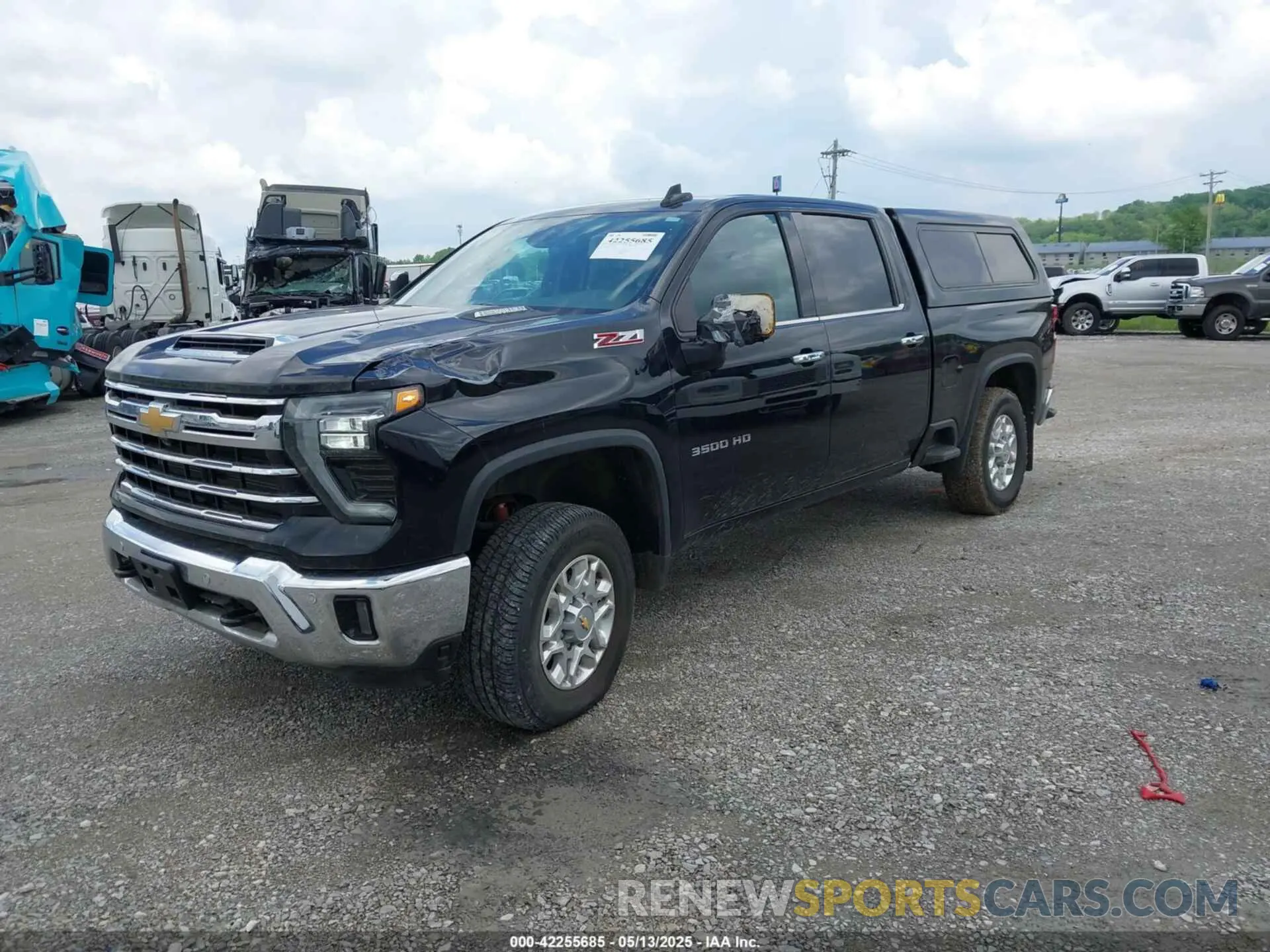 2 Photograph of a damaged car 2GC4YUEY1R1100545 CHEVROLET SILVERADO 3500HD 2024