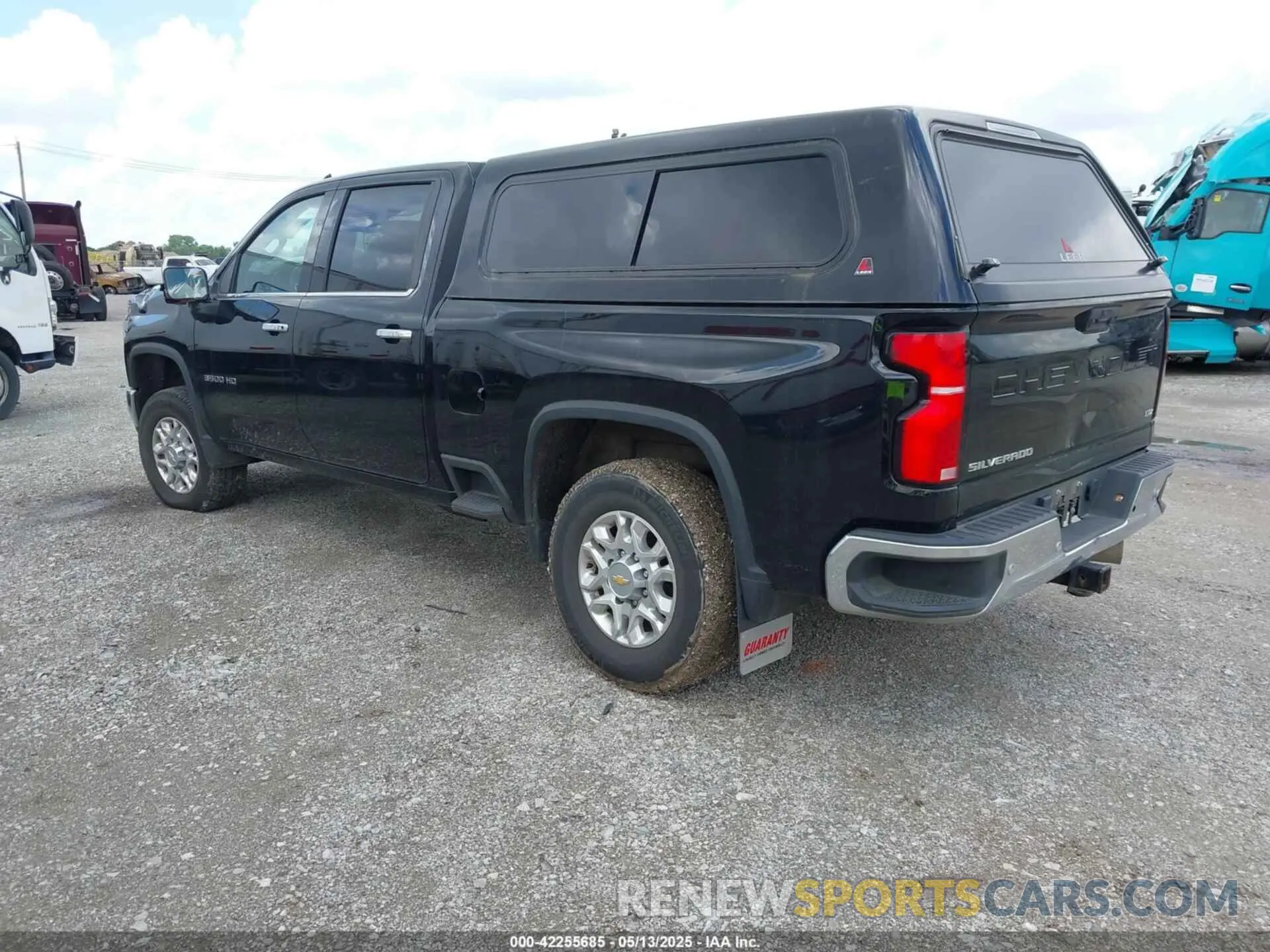 3 Photograph of a damaged car 2GC4YUEY1R1100545 CHEVROLET SILVERADO 3500HD 2024
