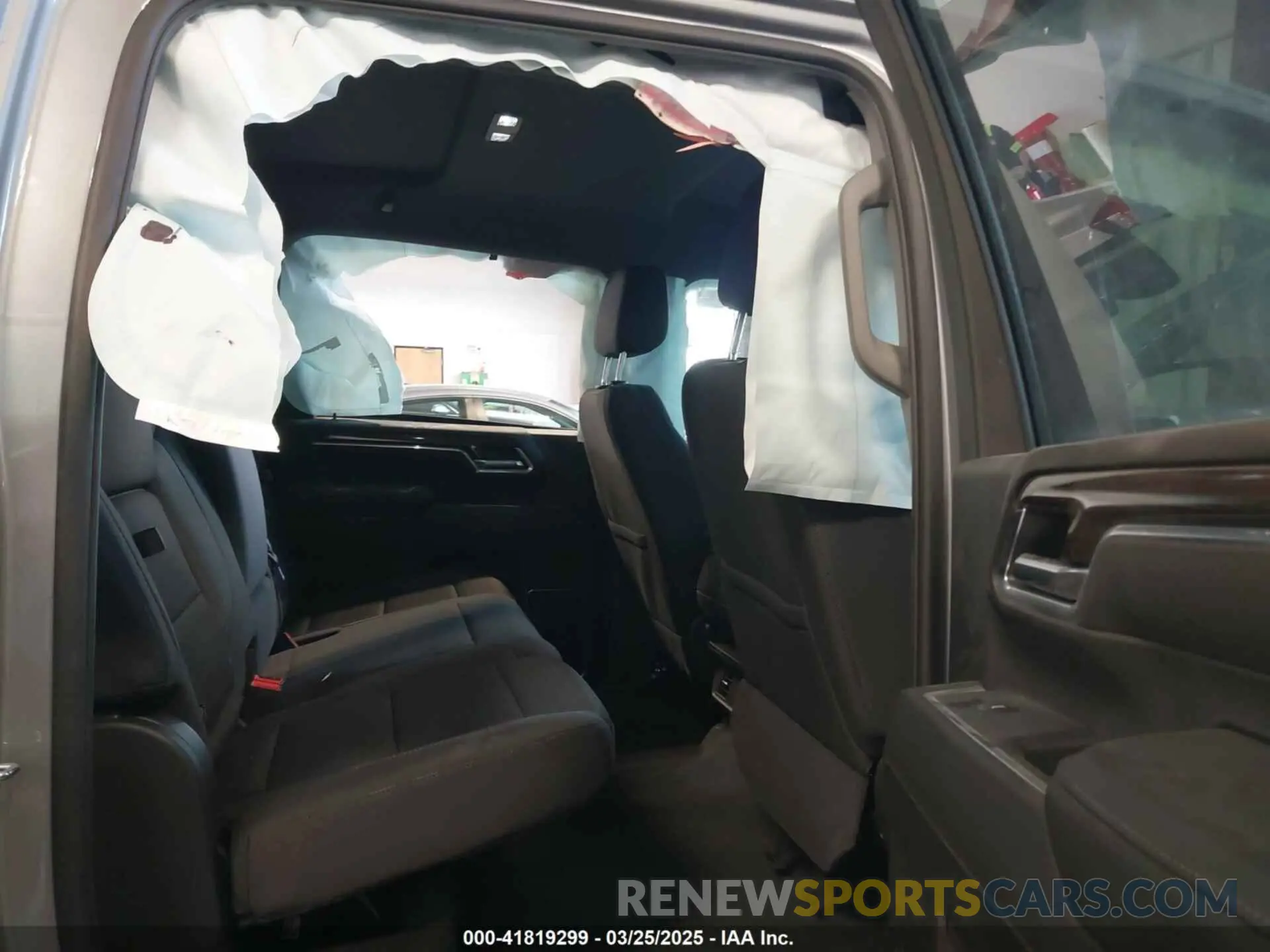 6 Photograph of a damaged car 1GC4KTEY5SF151119 CHEVROLET SILVERADO 3500HD 2025