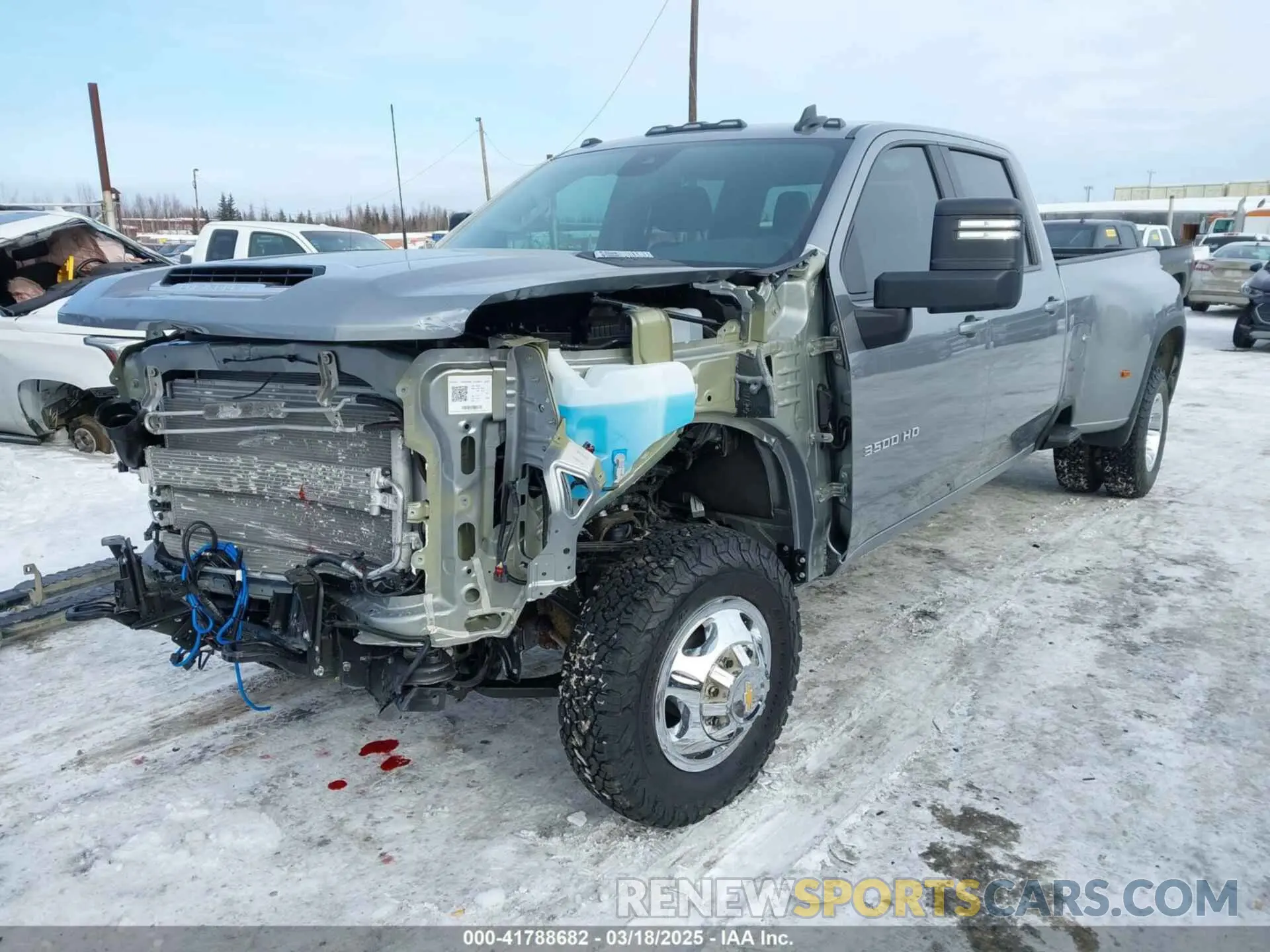 2 Photograph of a damaged car 1GC4KTEY8SF195938 CHEVROLET SILVERADO 3500HD 2025
