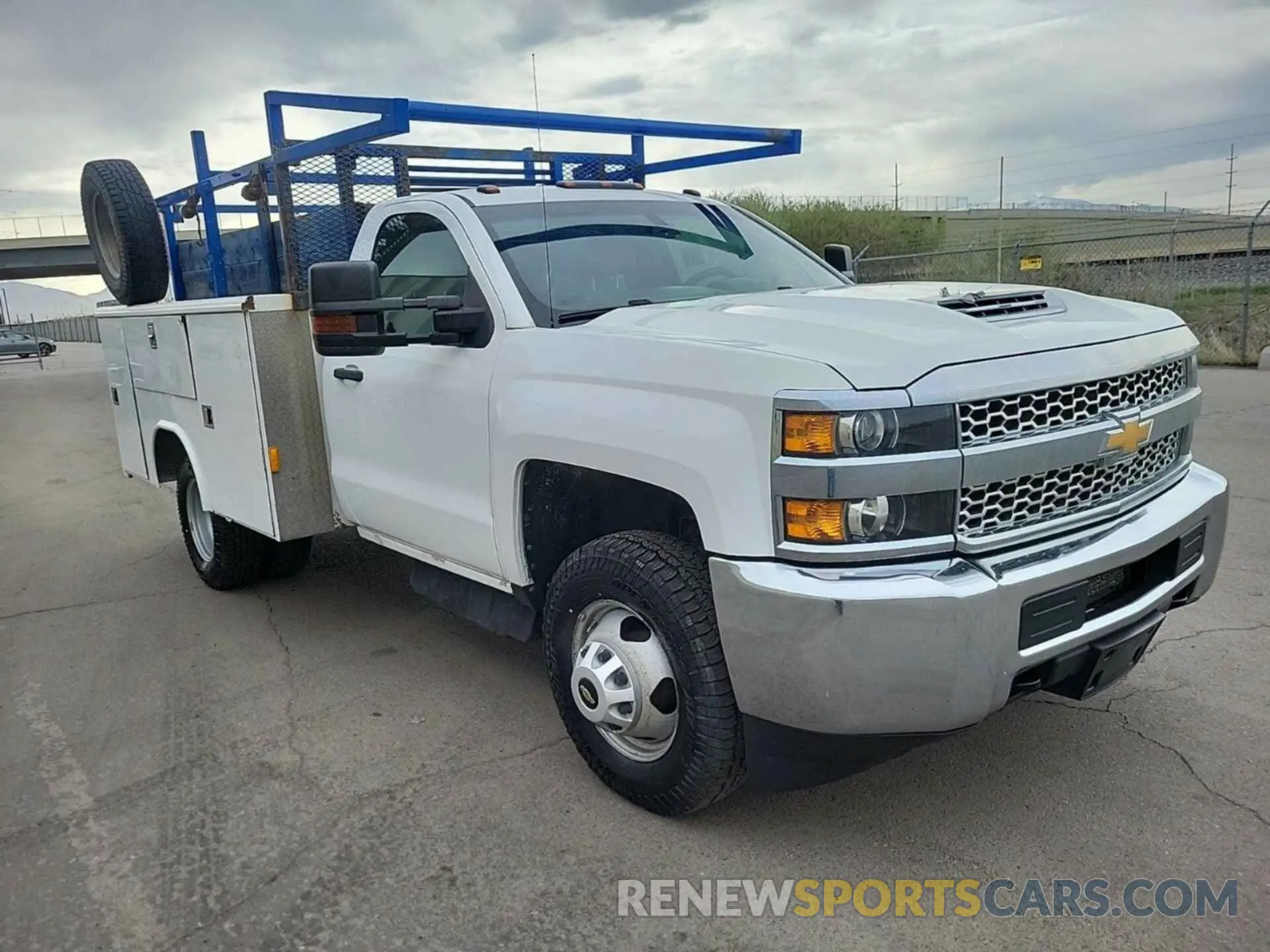 24 Photograph of a damaged car 1GB3CVCY4KF192045 CHEVROLET SILVERADO 3500HD CHASSIS 2019