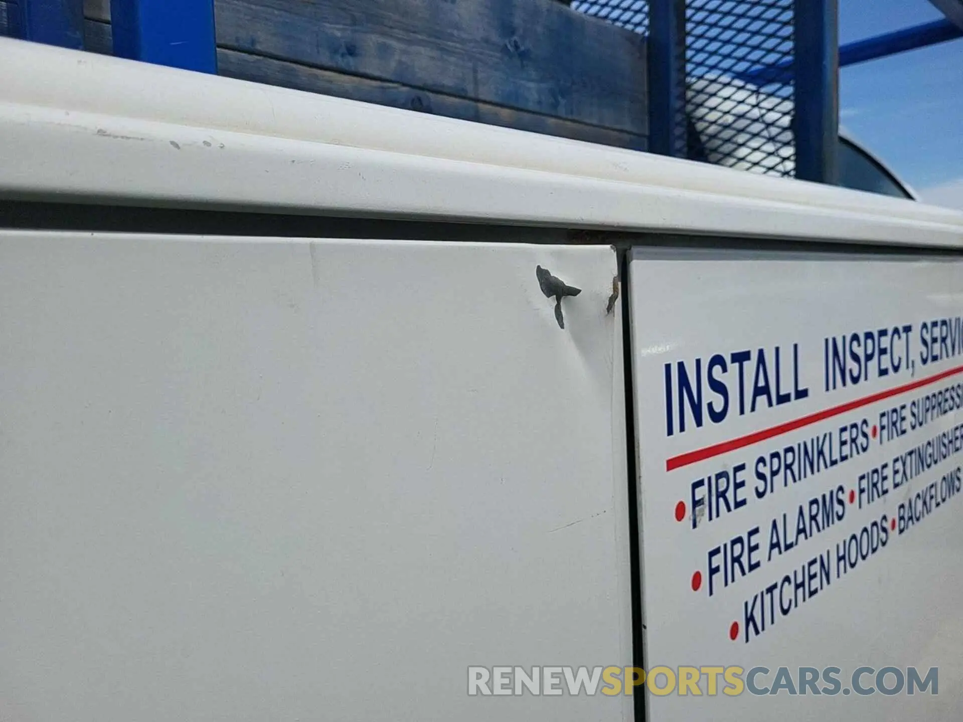 32 Photograph of a damaged car 1GB3CVCY4KF192045 CHEVROLET SILVERADO 3500HD CHASSIS 2019