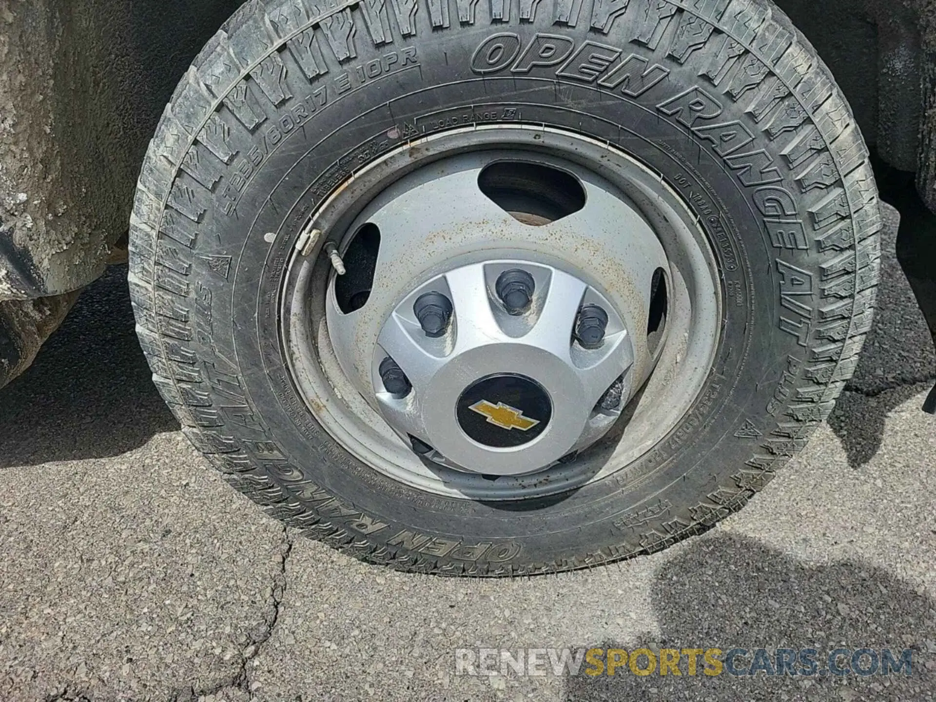 43 Photograph of a damaged car 1GB3CVCY4KF192045 CHEVROLET SILVERADO 3500HD CHASSIS 2019