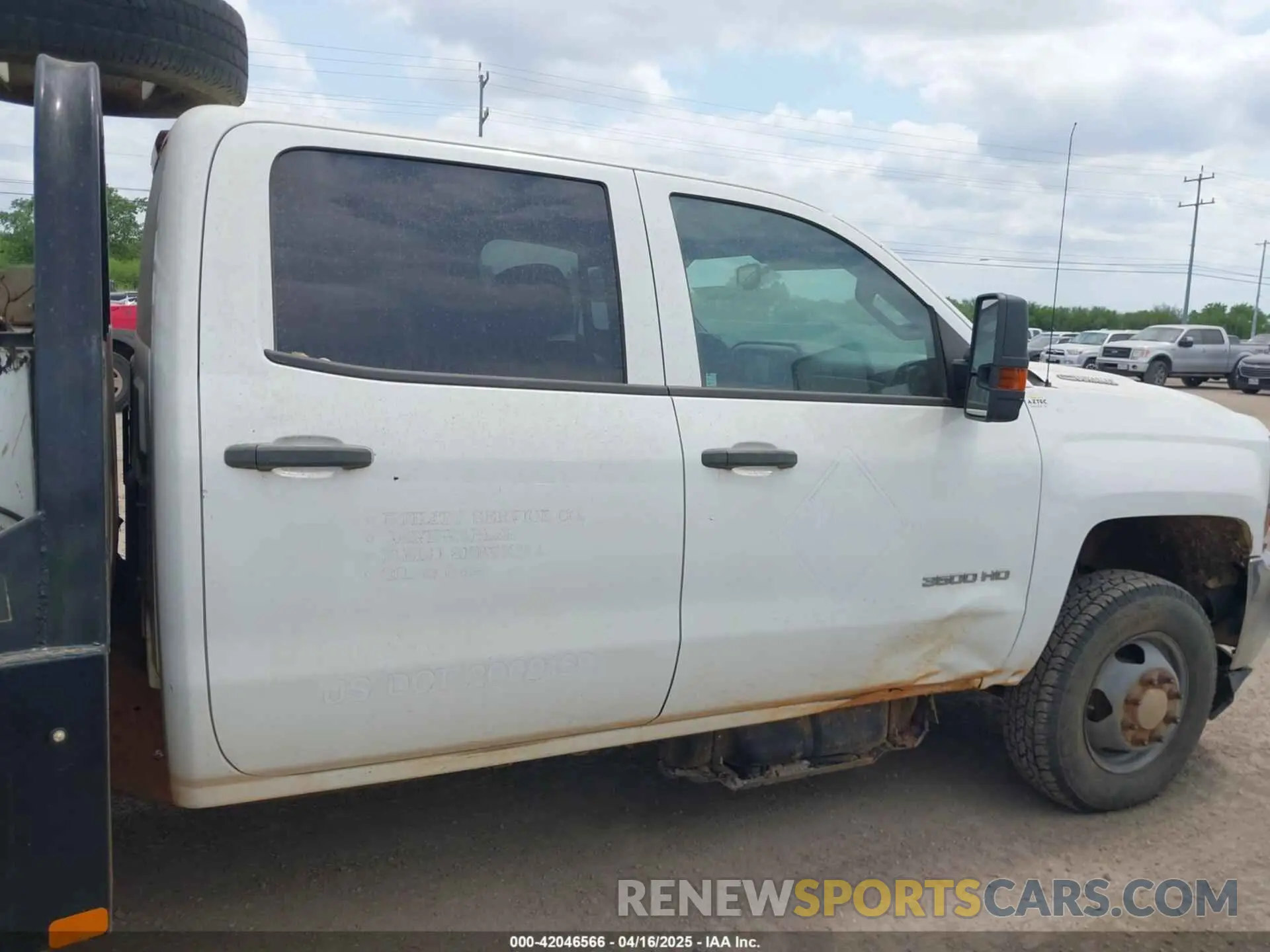 13 Photograph of a damaged car 1GB4KVCY1KF160662 CHEVROLET SILVERADO 3500HD CHASSIS 2019