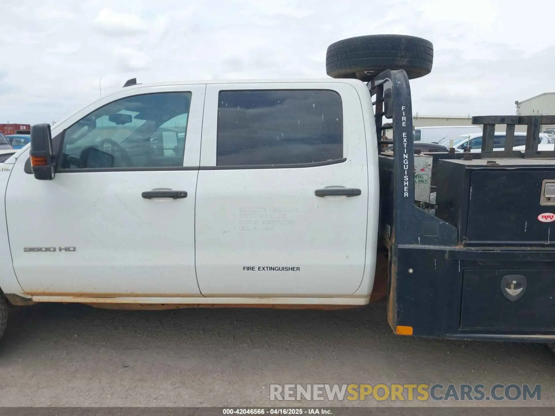 14 Photograph of a damaged car 1GB4KVCY1KF160662 CHEVROLET SILVERADO 3500HD CHASSIS 2019