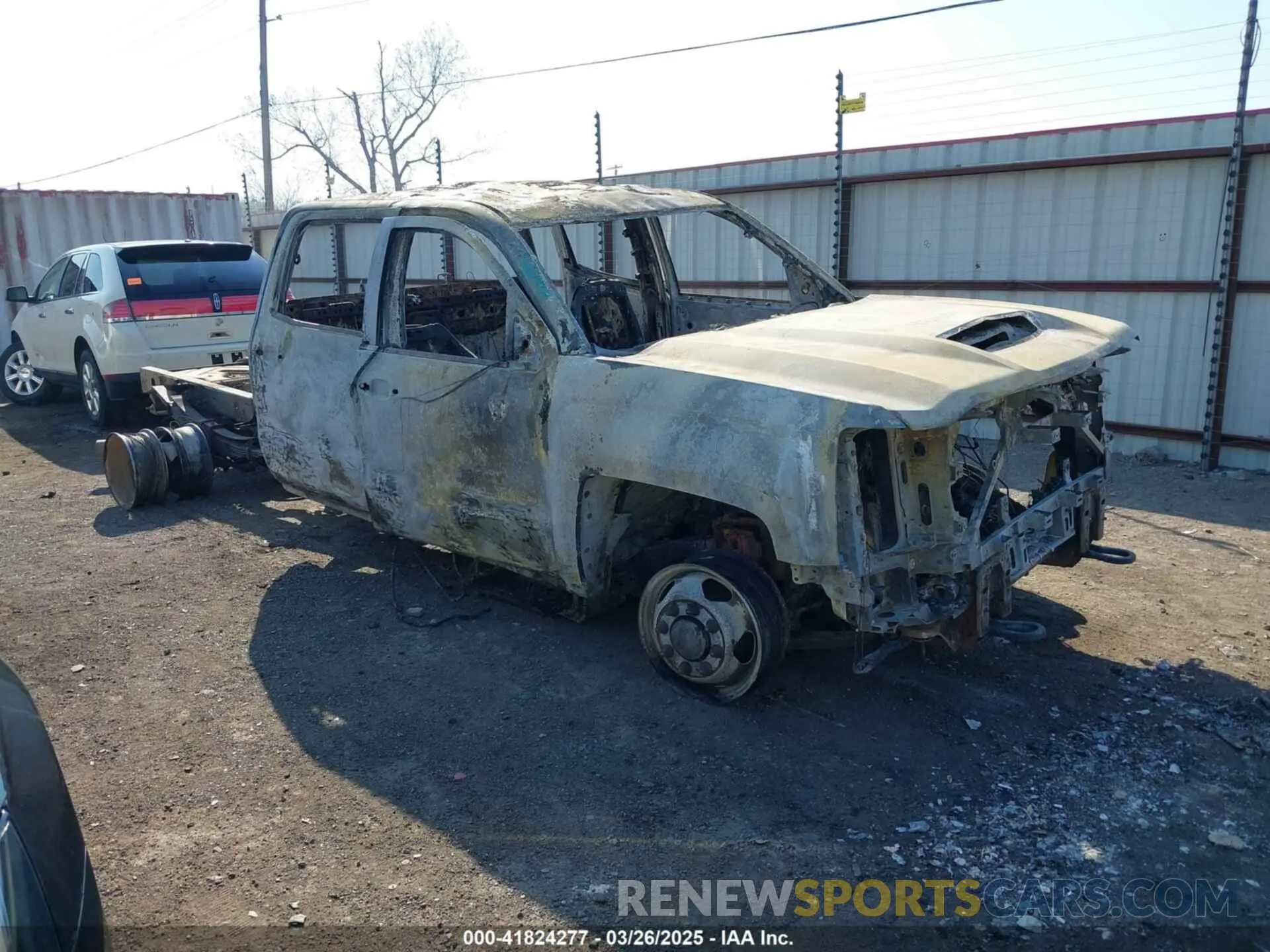 1 Photograph of a damaged car 1GB4KVCY5KF103025 CHEVROLET SILVERADO 3500HD CHASSIS 2019