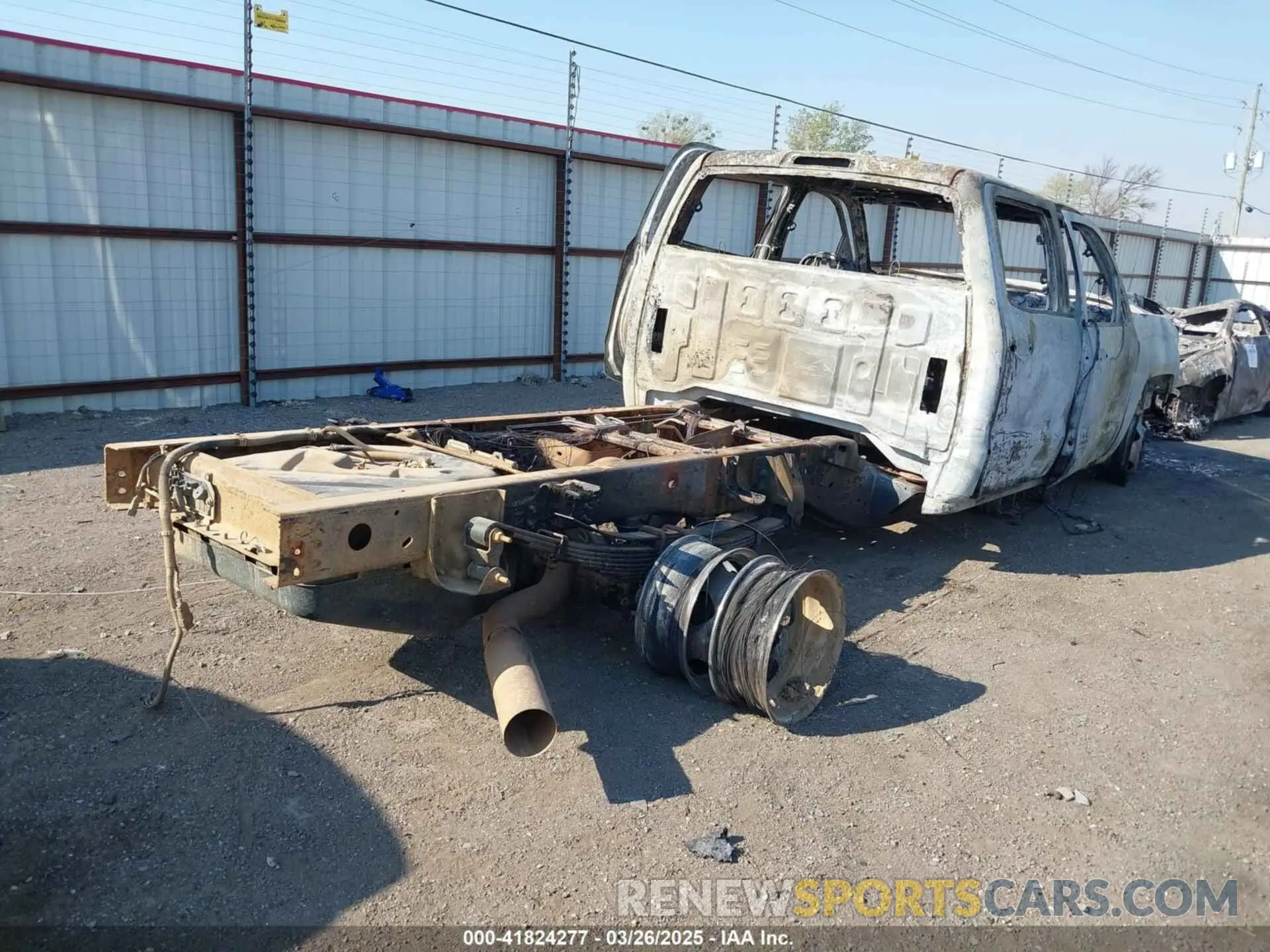 4 Photograph of a damaged car 1GB4KVCY5KF103025 CHEVROLET SILVERADO 3500HD CHASSIS 2019