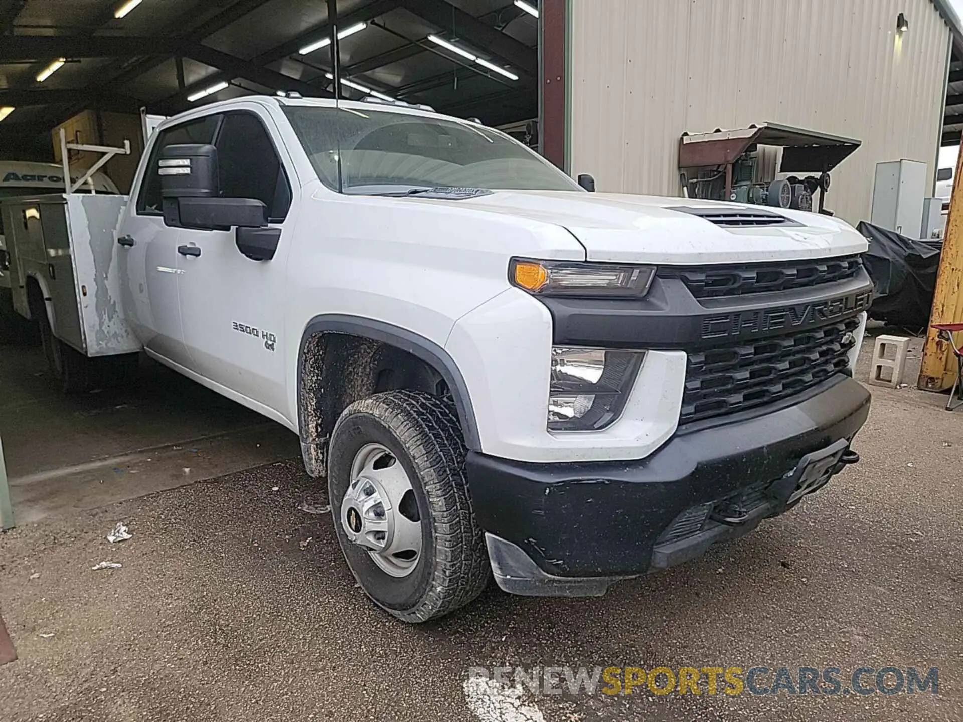 5 Photograph of a damaged car 1GB4YSEY5LF252451 CHEVROLET SILVERADO 3500HD CHASSIS 2020