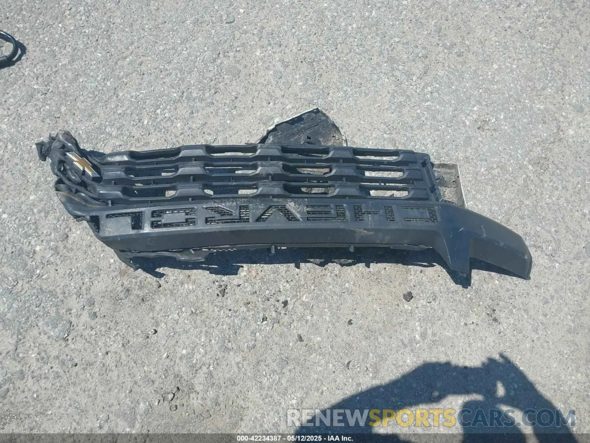 12 Photograph of a damaged car 1GB4YSE75NF159407 CHEVROLET SILVERADO 3500HD CHASSIS 2022