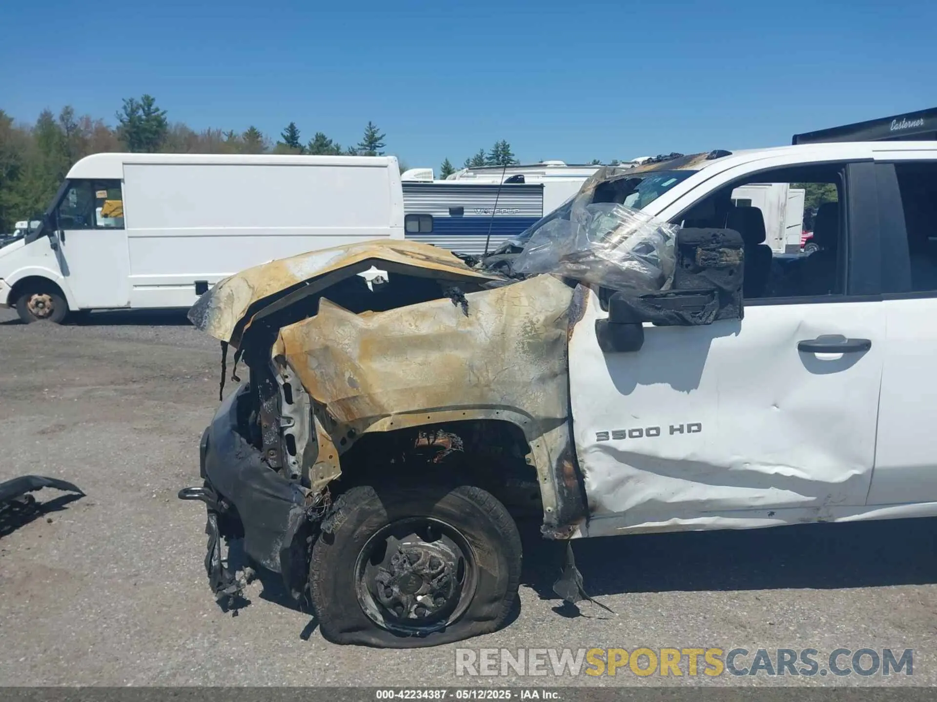 17 Photograph of a damaged car 1GB4YSE75NF159407 CHEVROLET SILVERADO 3500HD CHASSIS 2022
