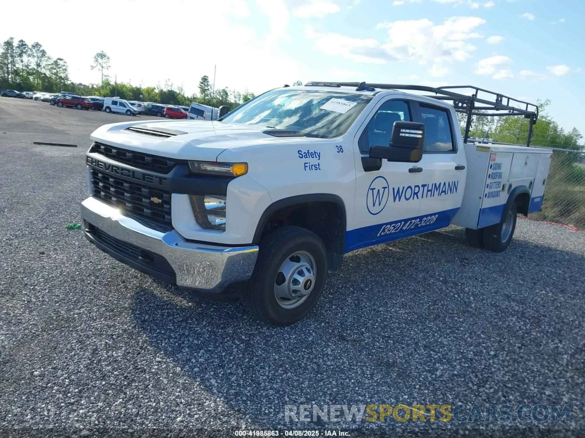 2 Photograph of a damaged car 1GB4YSE79NF197691 CHEVROLET SILVERADO 3500HD CHASSIS 2022