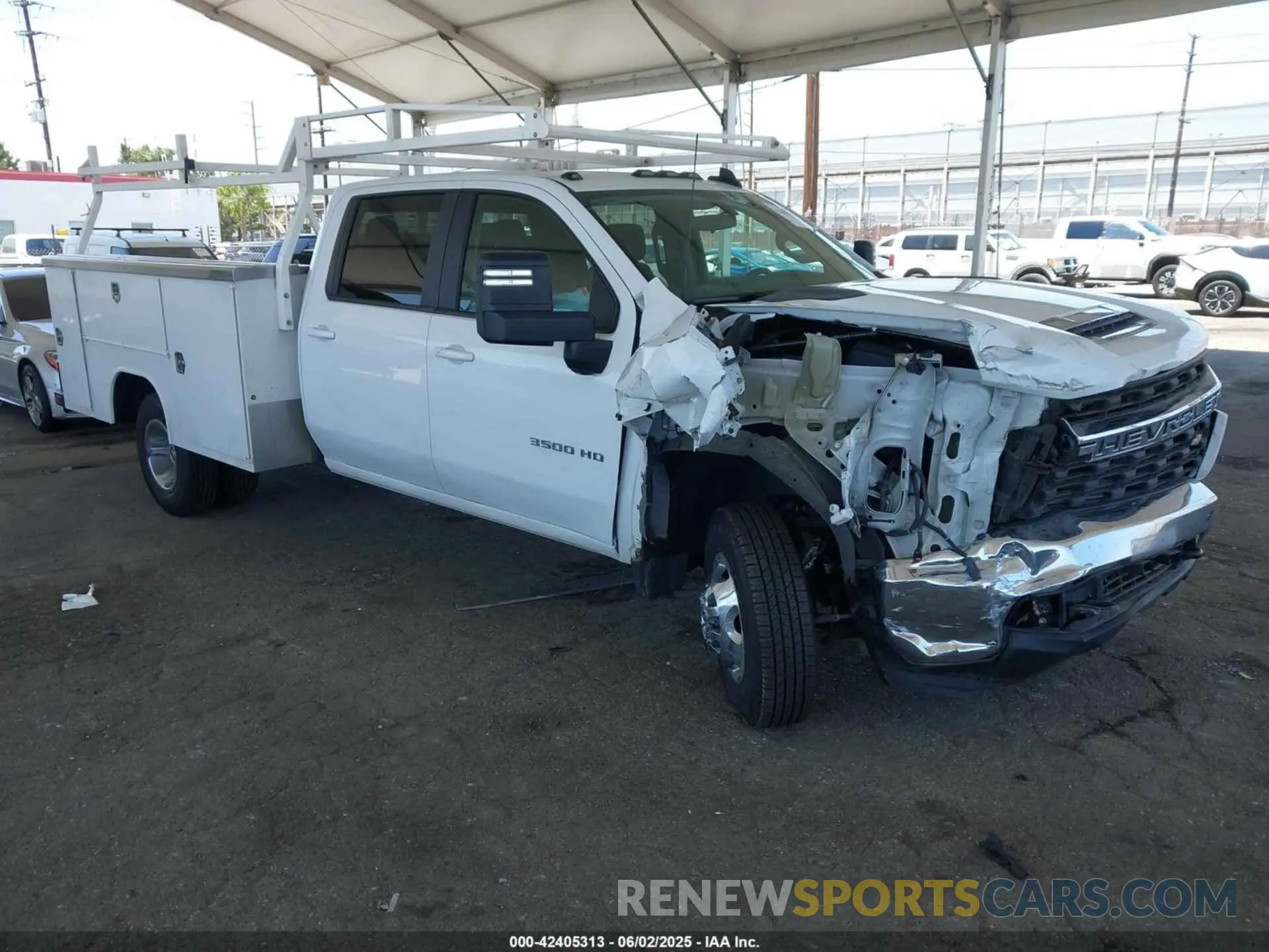 1 Photograph of a damaged car 1GB4YTE72NF100675 CHEVROLET SILVERADO 3500HD CHASSIS 2022