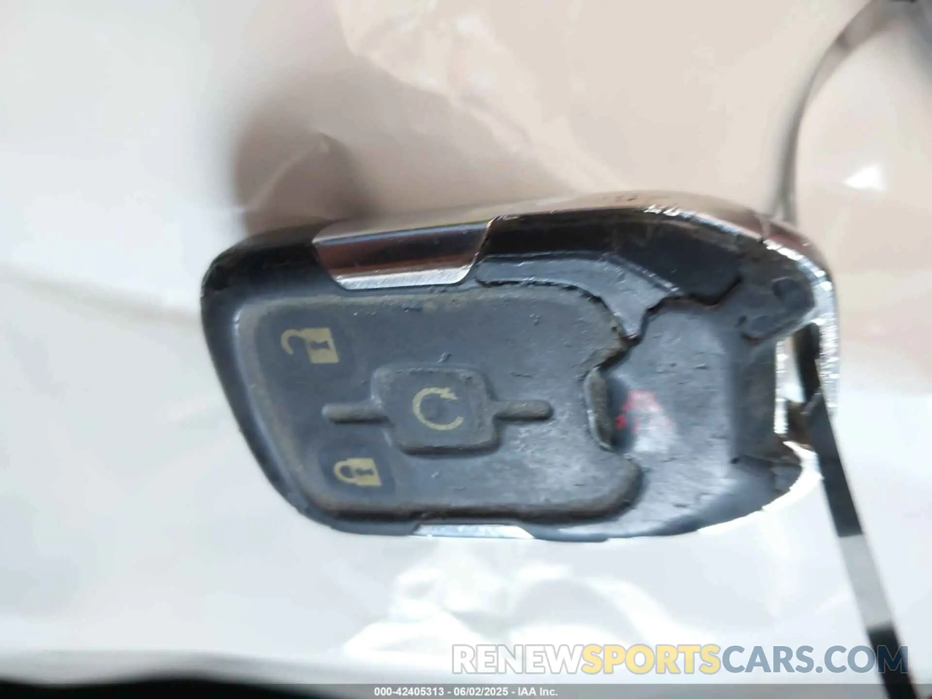 11 Photograph of a damaged car 1GB4YTE72NF100675 CHEVROLET SILVERADO 3500HD CHASSIS 2022