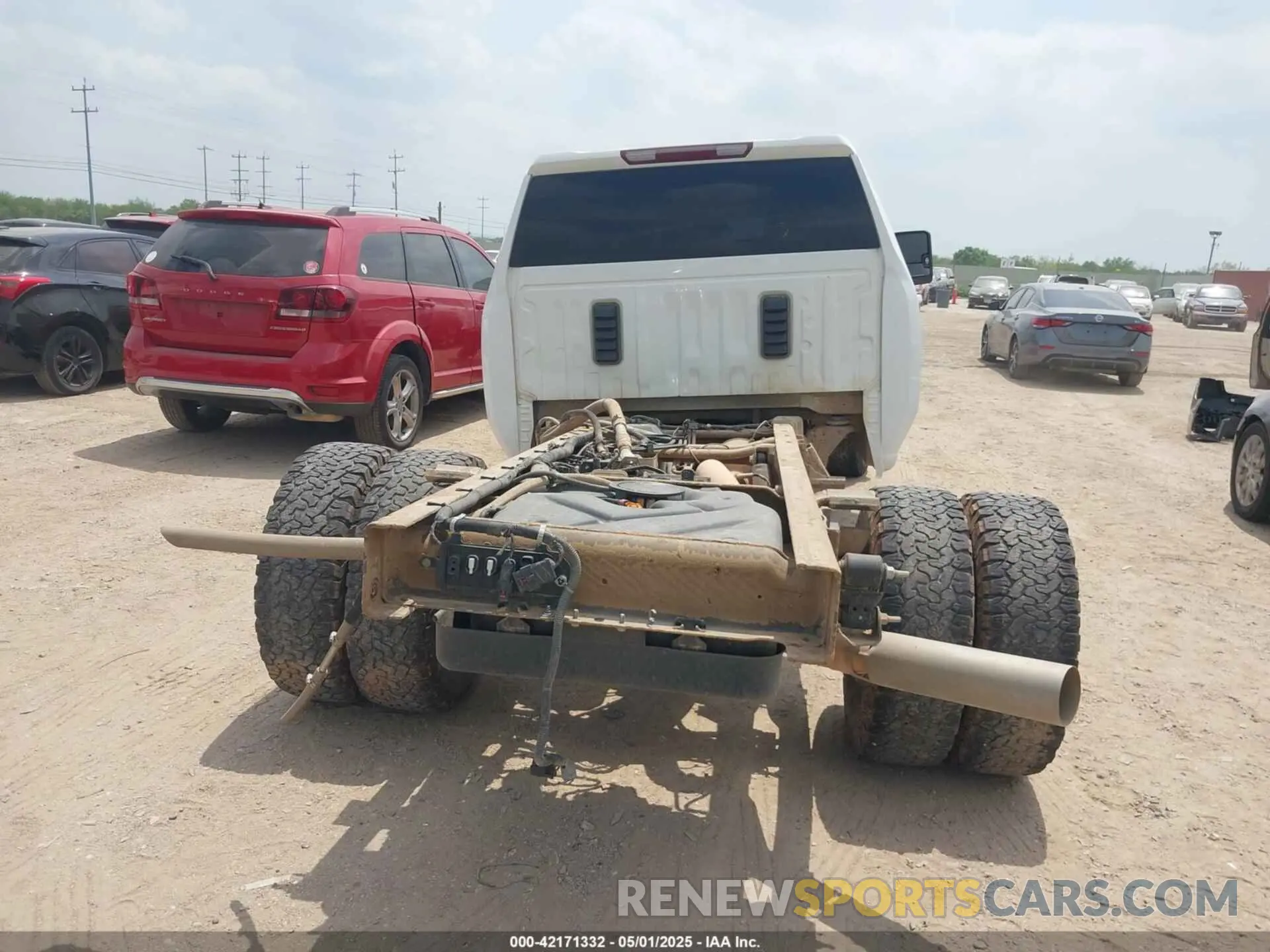 15 Photograph of a damaged car 1GB4YTEY0NF112719 CHEVROLET SILVERADO 3500HD CHASSIS 2022
