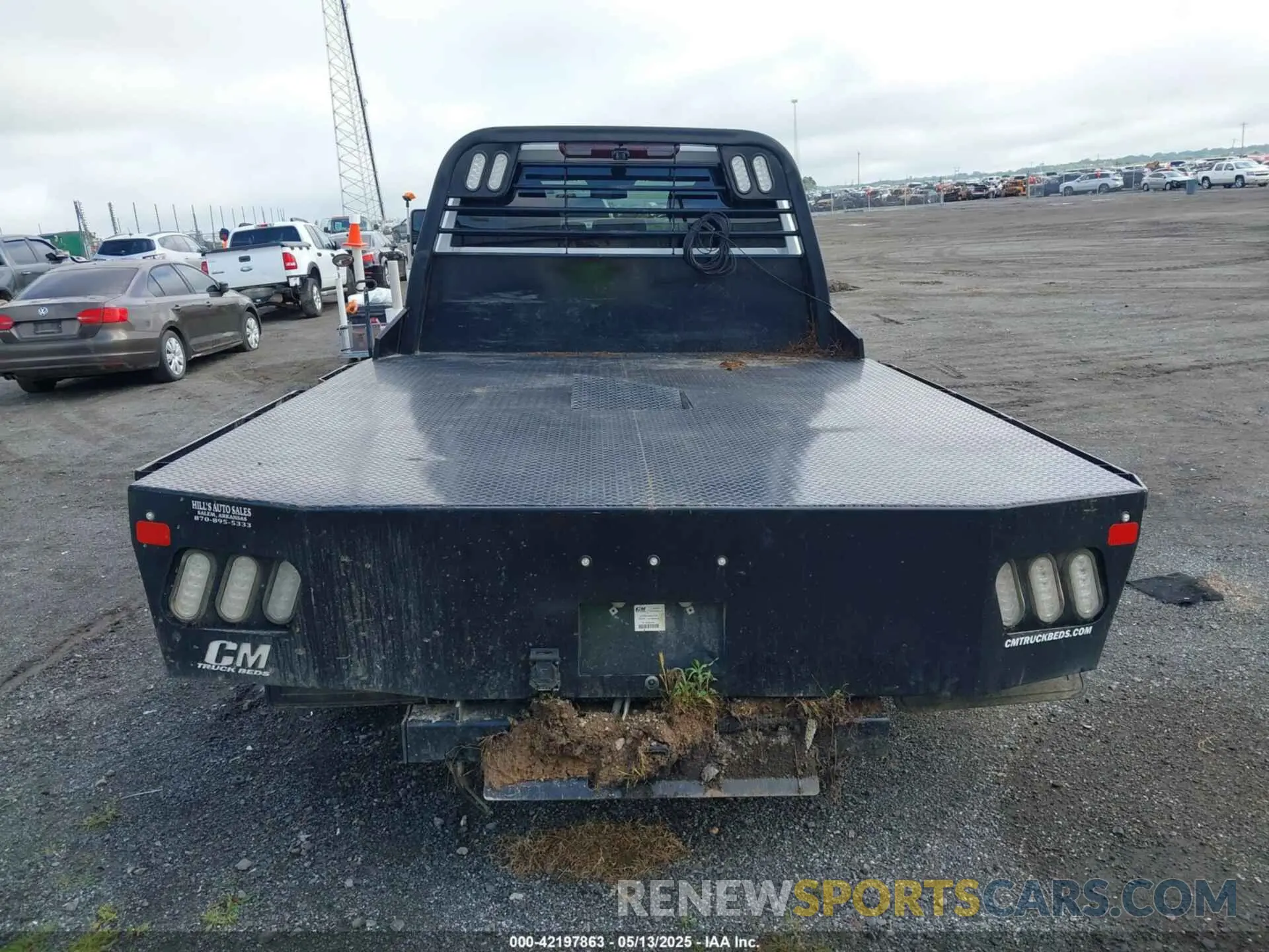 18 Photograph of a damaged car 1GB4YTEY8NF244577 CHEVROLET SILVERADO 3500HD CHASSIS 2022